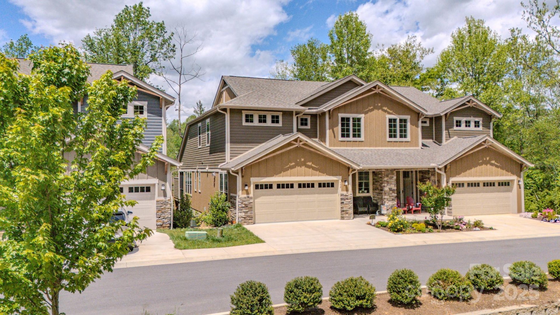 Sweet Birch Commons, Black Mountain Community