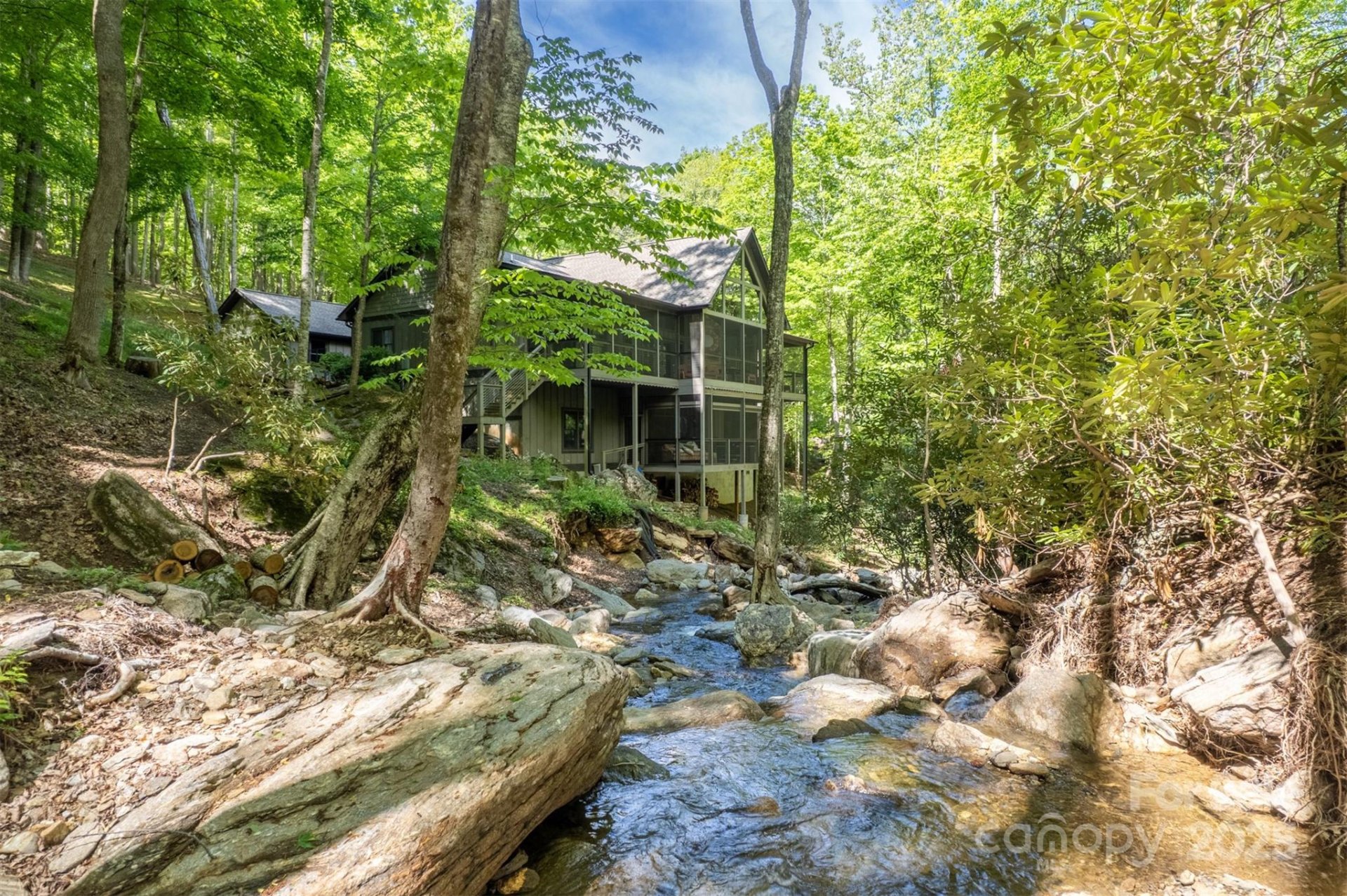 The Cove at Celo Mountain, Burnsville Community