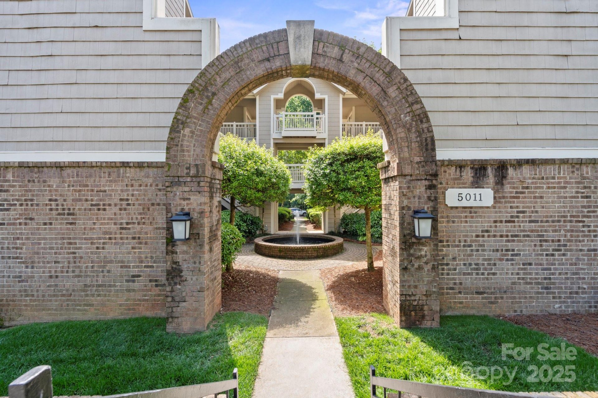 Property image 2 at 5011 Sharon Road, Charlotte, NC 28210