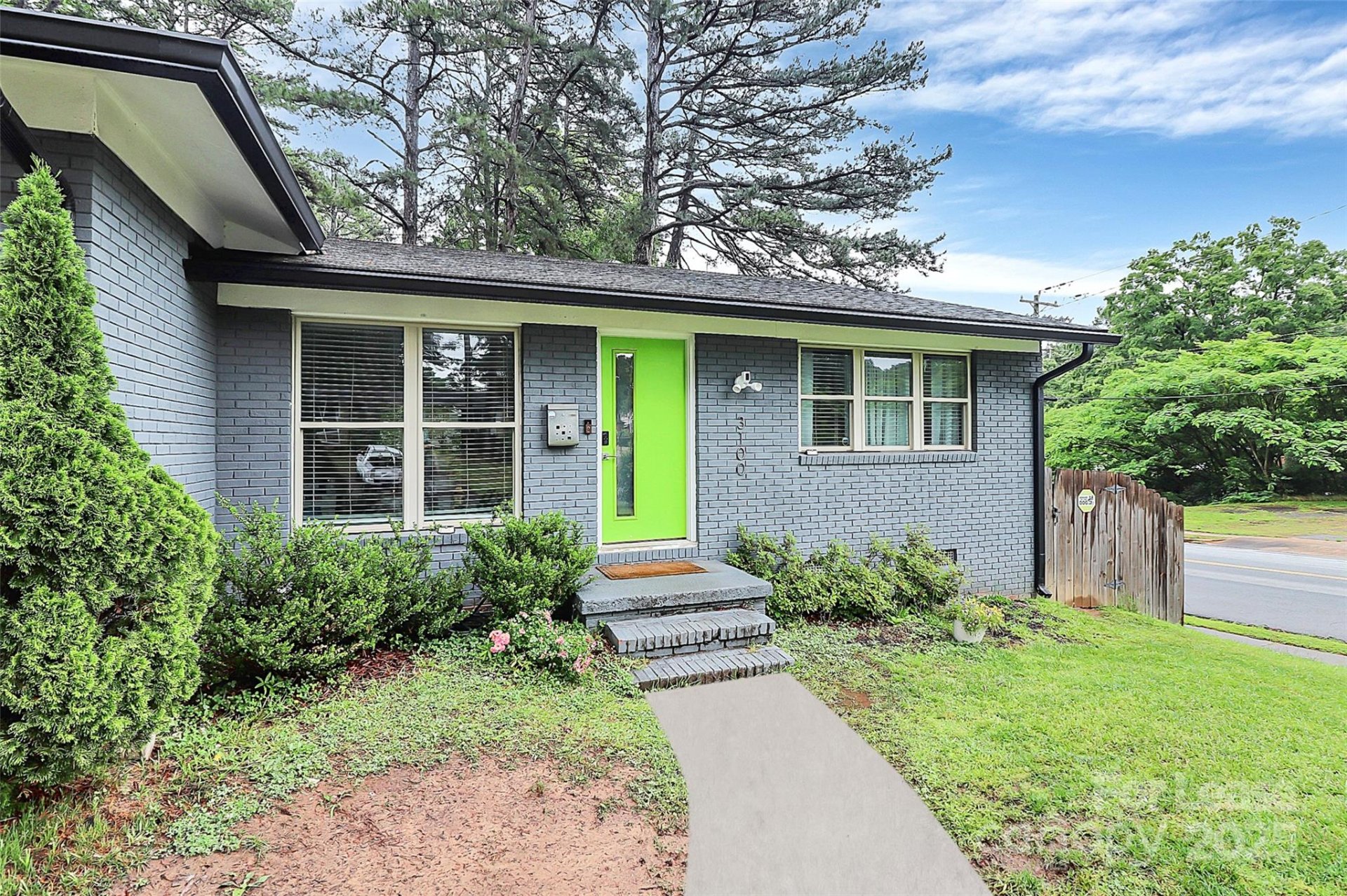 Property image 1 at 3100 Erskine Drive, Charlotte, NC 28205