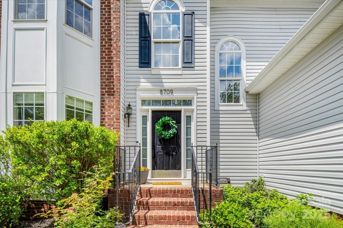 Property image 4 at 8709 Huntland Court, Charlotte, NC 28277