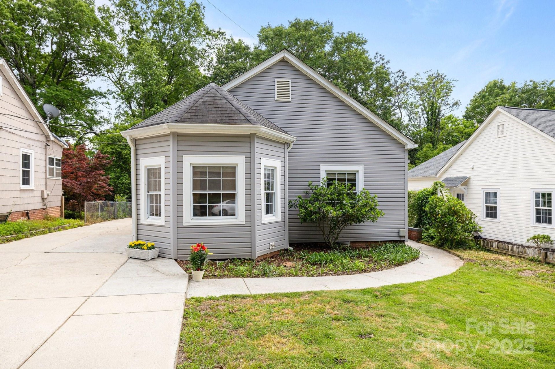 Property image 1 at 509 W Sixth Avenue, Gastonia, NC 28052