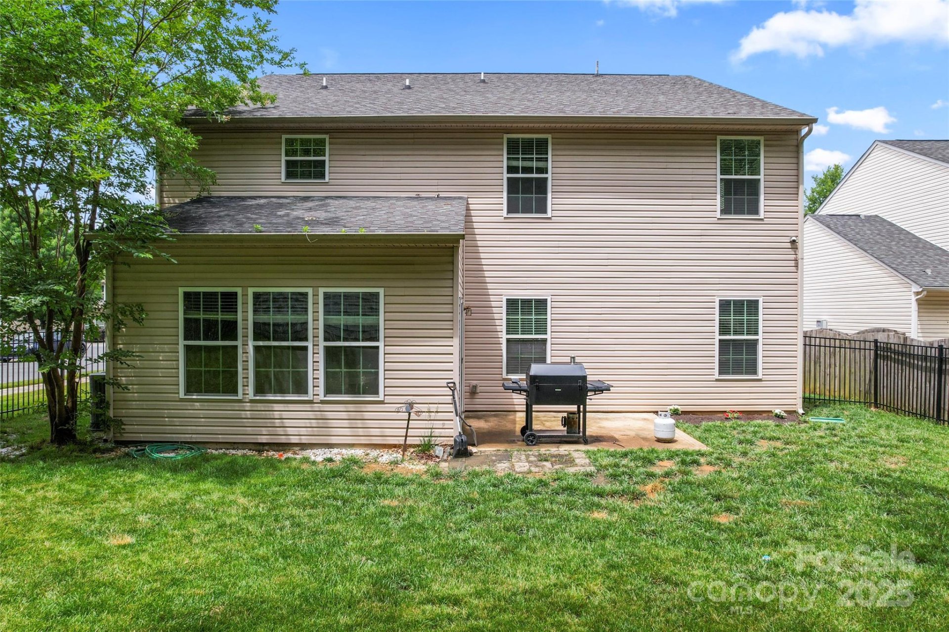Property image 5 at 16615 Crimson Sargent Drive, Charlotte, NC 28213