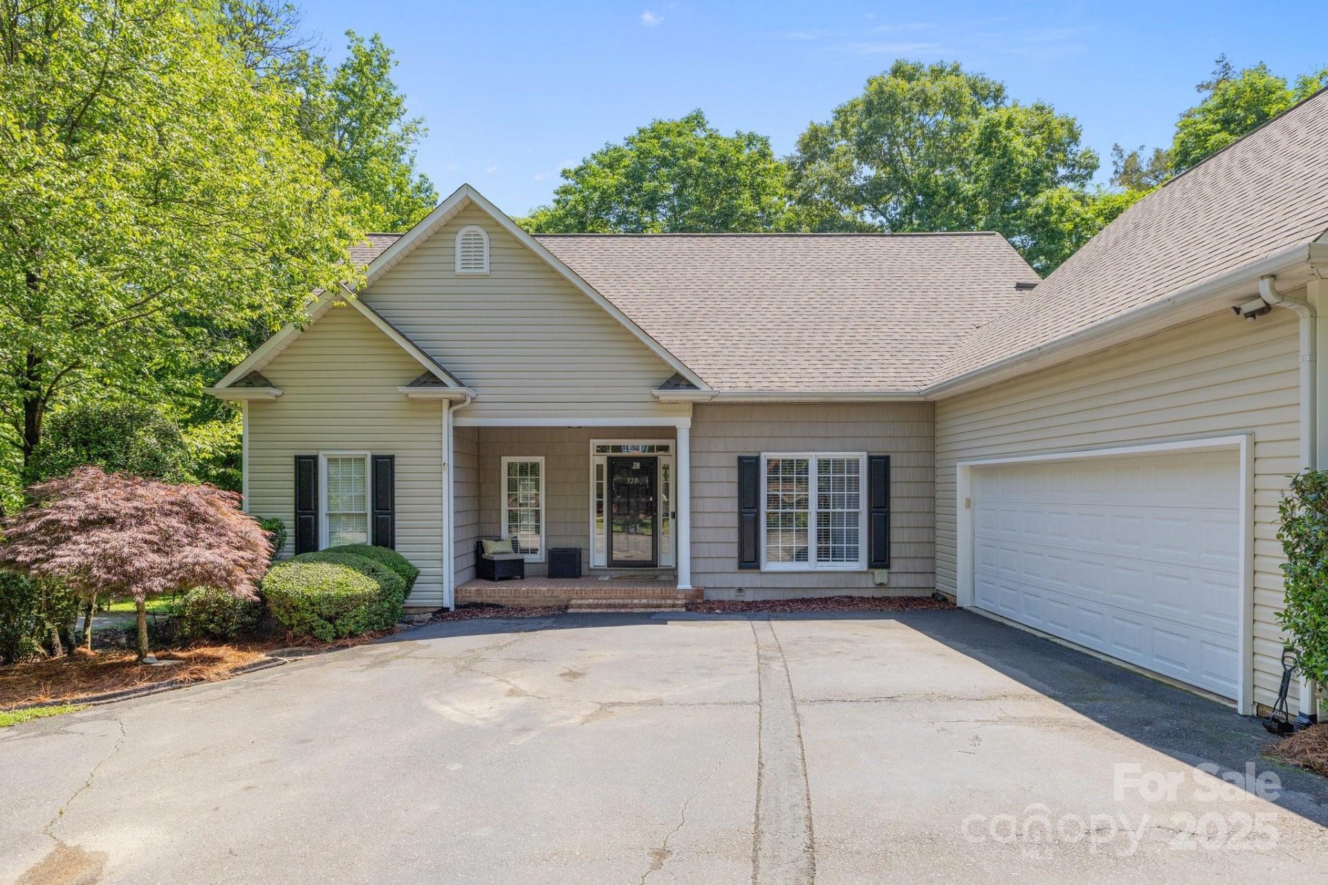 Property image 2 at 327 Wilby Drive, Charlotte, NC 28270