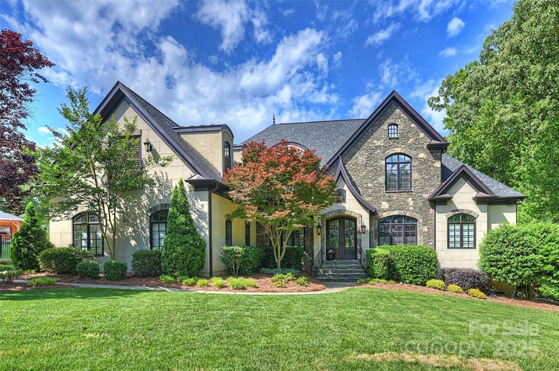 2004 Garden View Lane