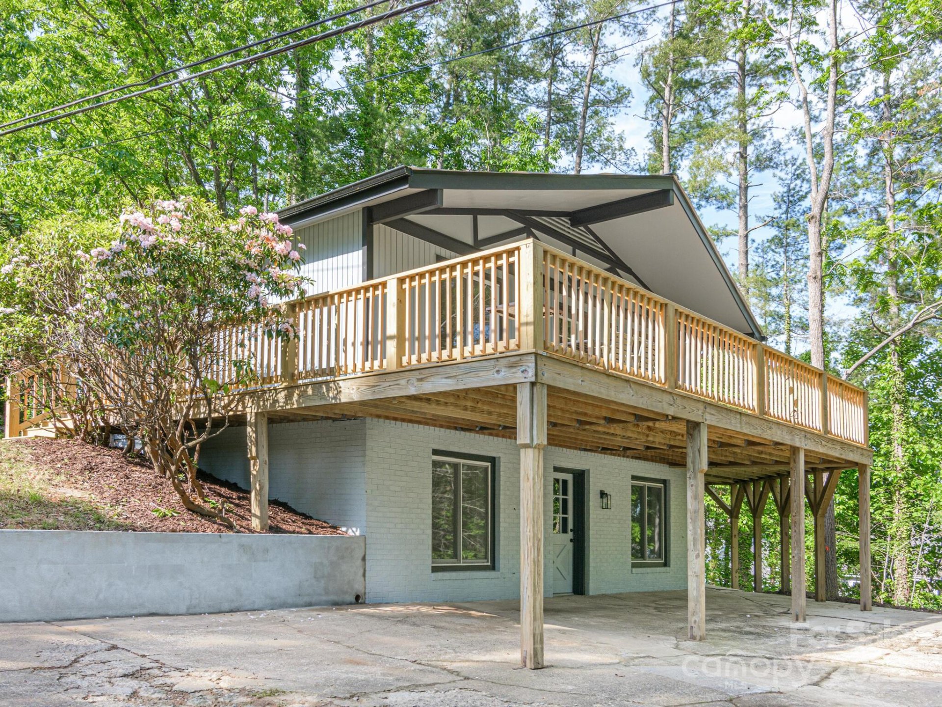 23 Leisure Mountain Road