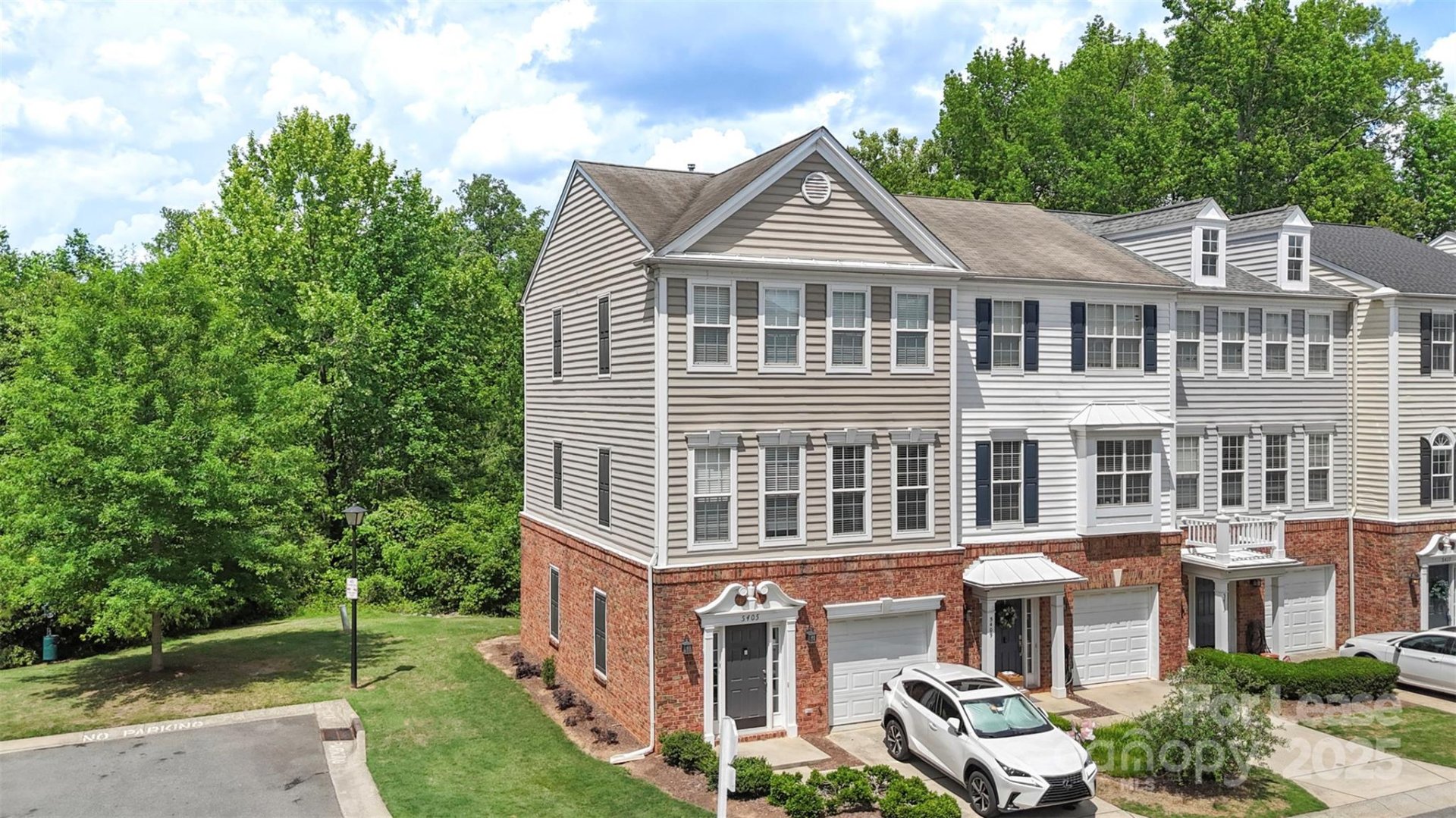 Property image 1 at 5405 Werburgh Street, Charlotte, NC 28209
