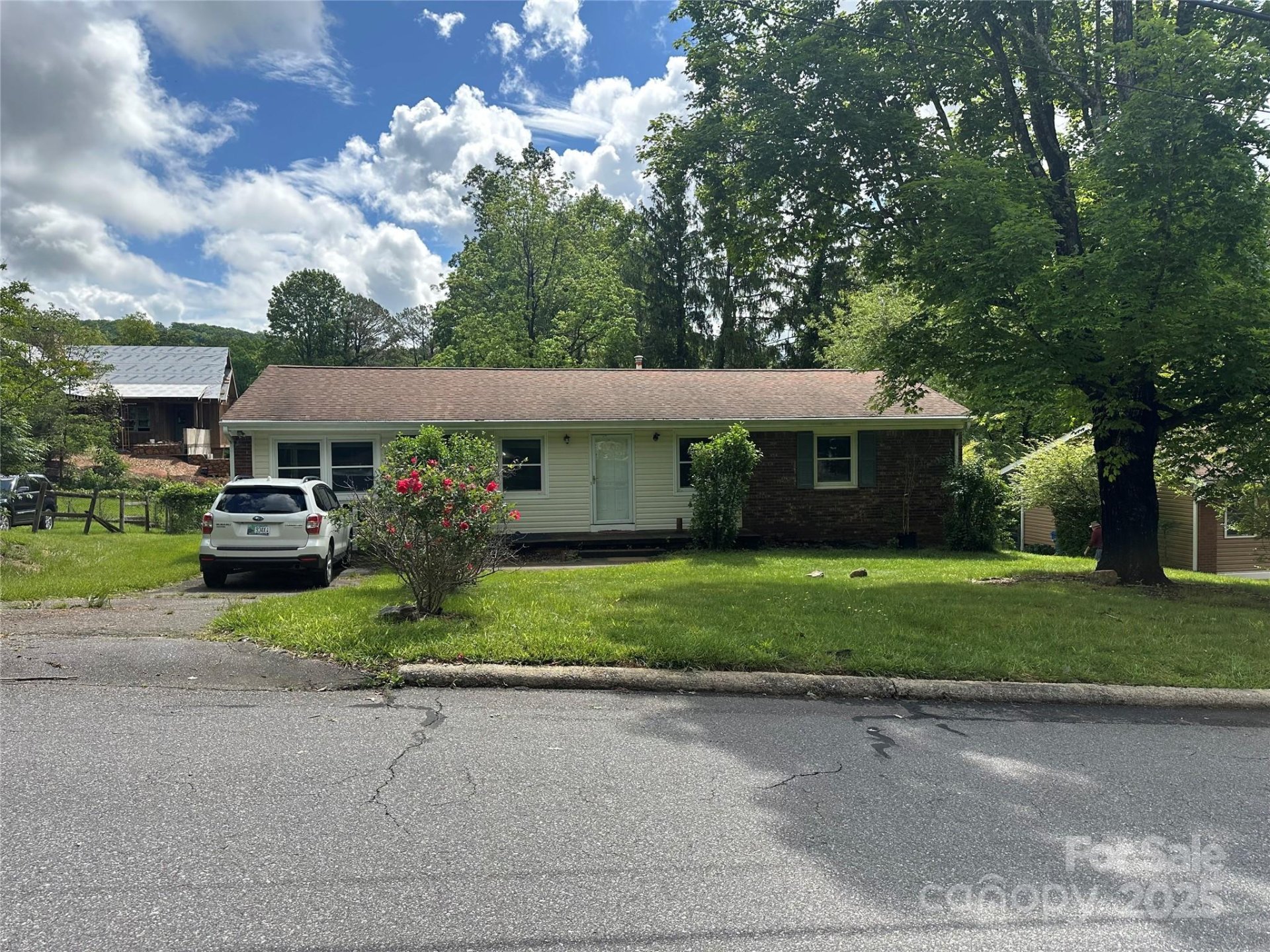 9 Hillview Road