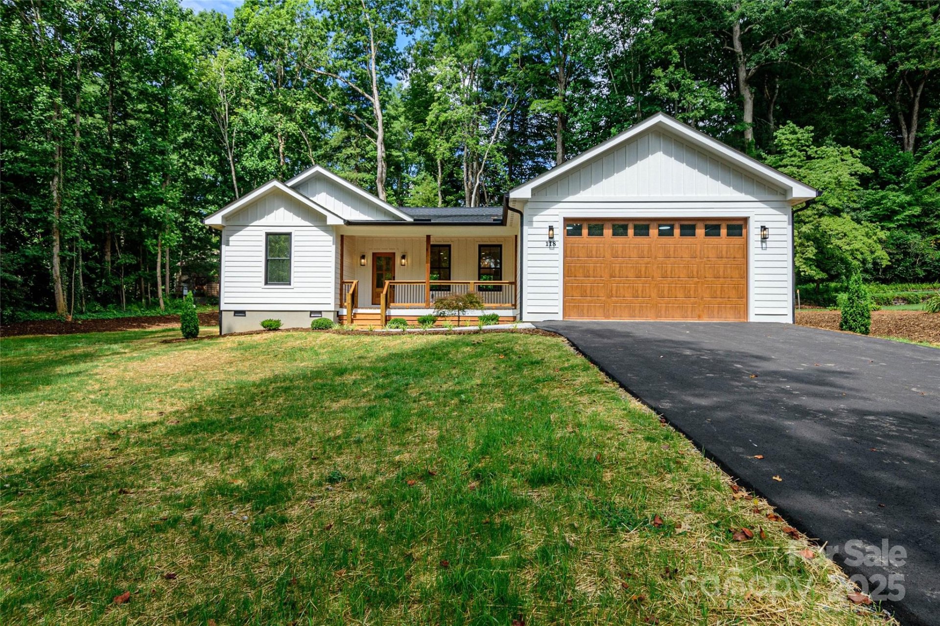 118 W Laurel Lane