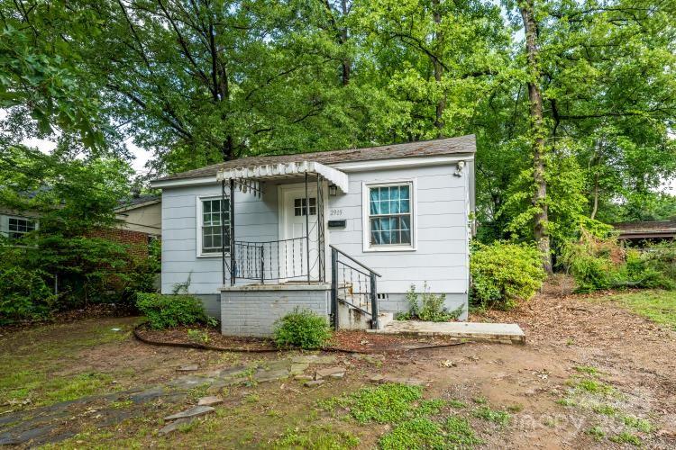 Property image 1 at 2905 Grimes Street, Charlotte, NC 28206