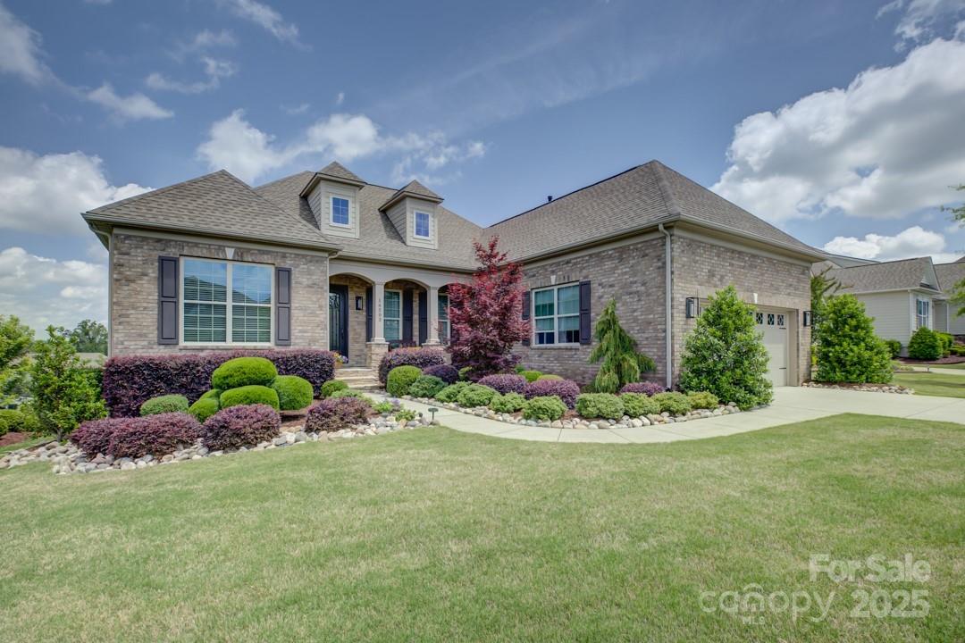Regency at Palisades, Charlotte Community