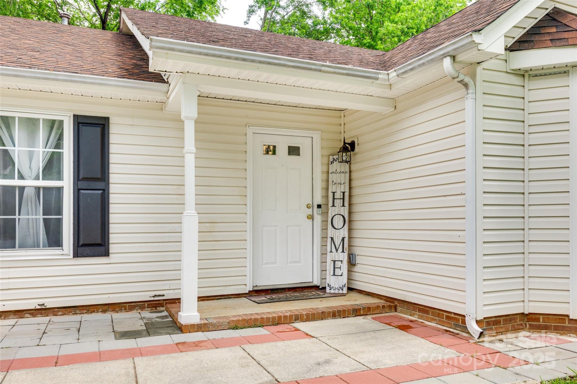 Property image 3 at 7442 Crestside Lane, Charlotte, NC 28227