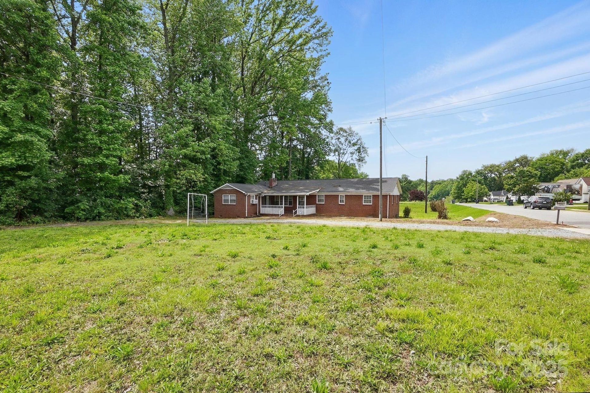 Little Rock Acres, Charlotte community