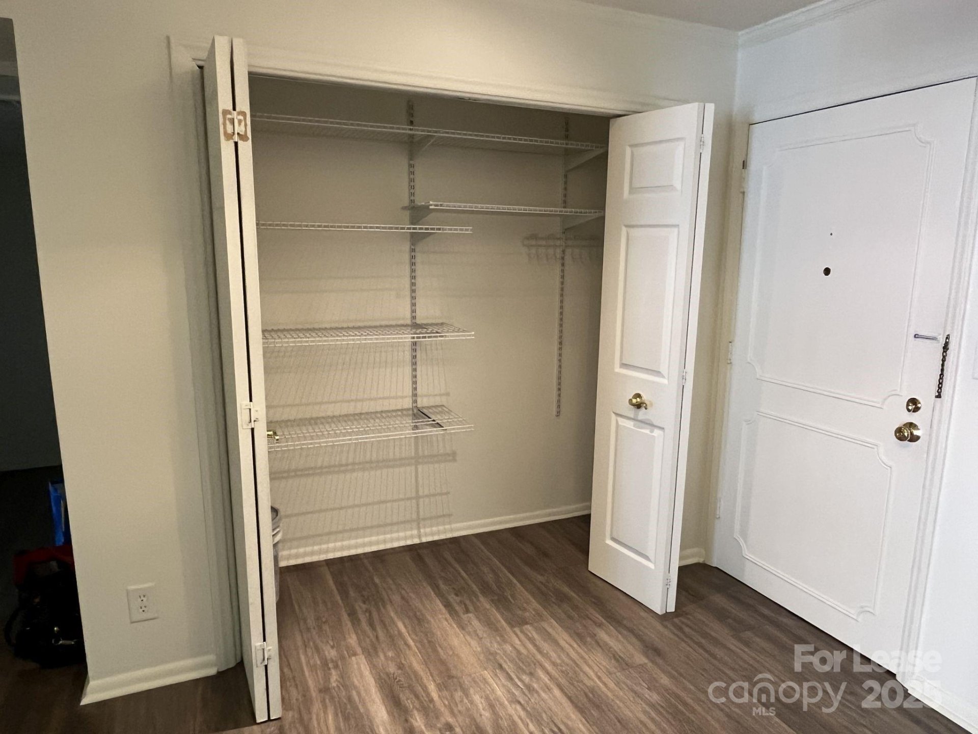 Property image 5 at 1323 Queens Road, Charlotte, NC 28207
