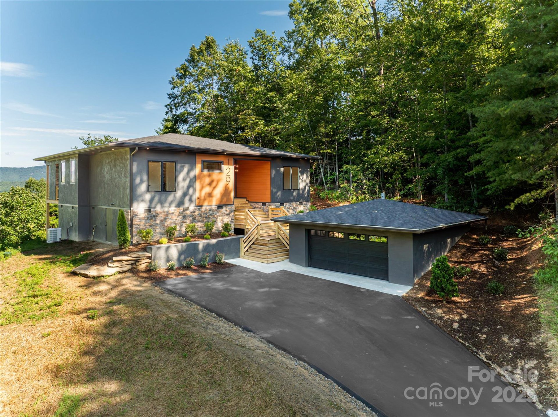 Property image 4 at 129 Parkway View Drive, Hendersonville, NC 28739