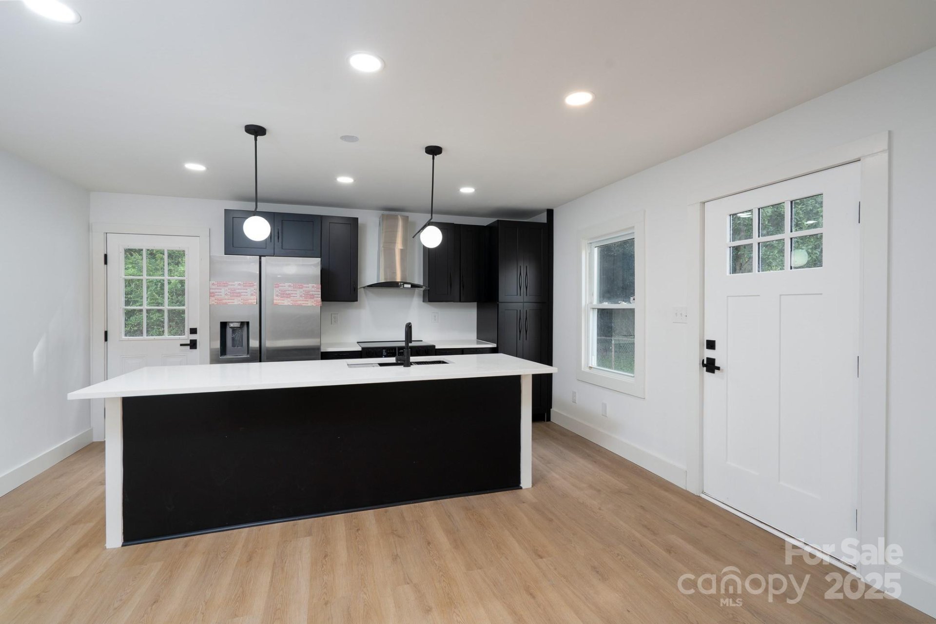 Property image 2 at 4500 Ridgeley Drive, Charlotte, NC 28208