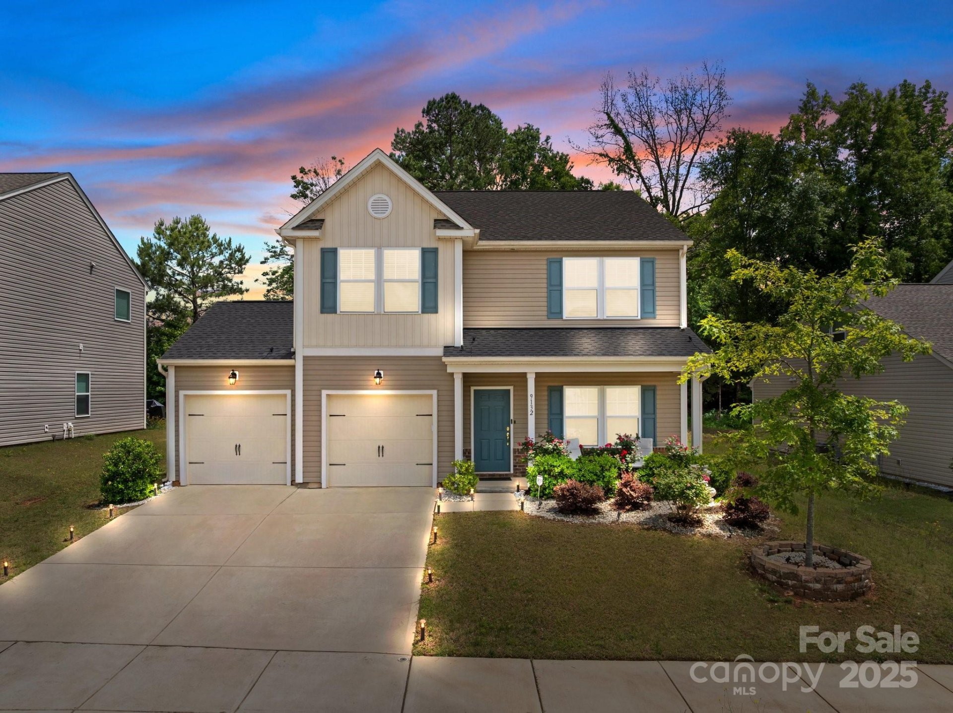 Brentwood, Charlotte Community