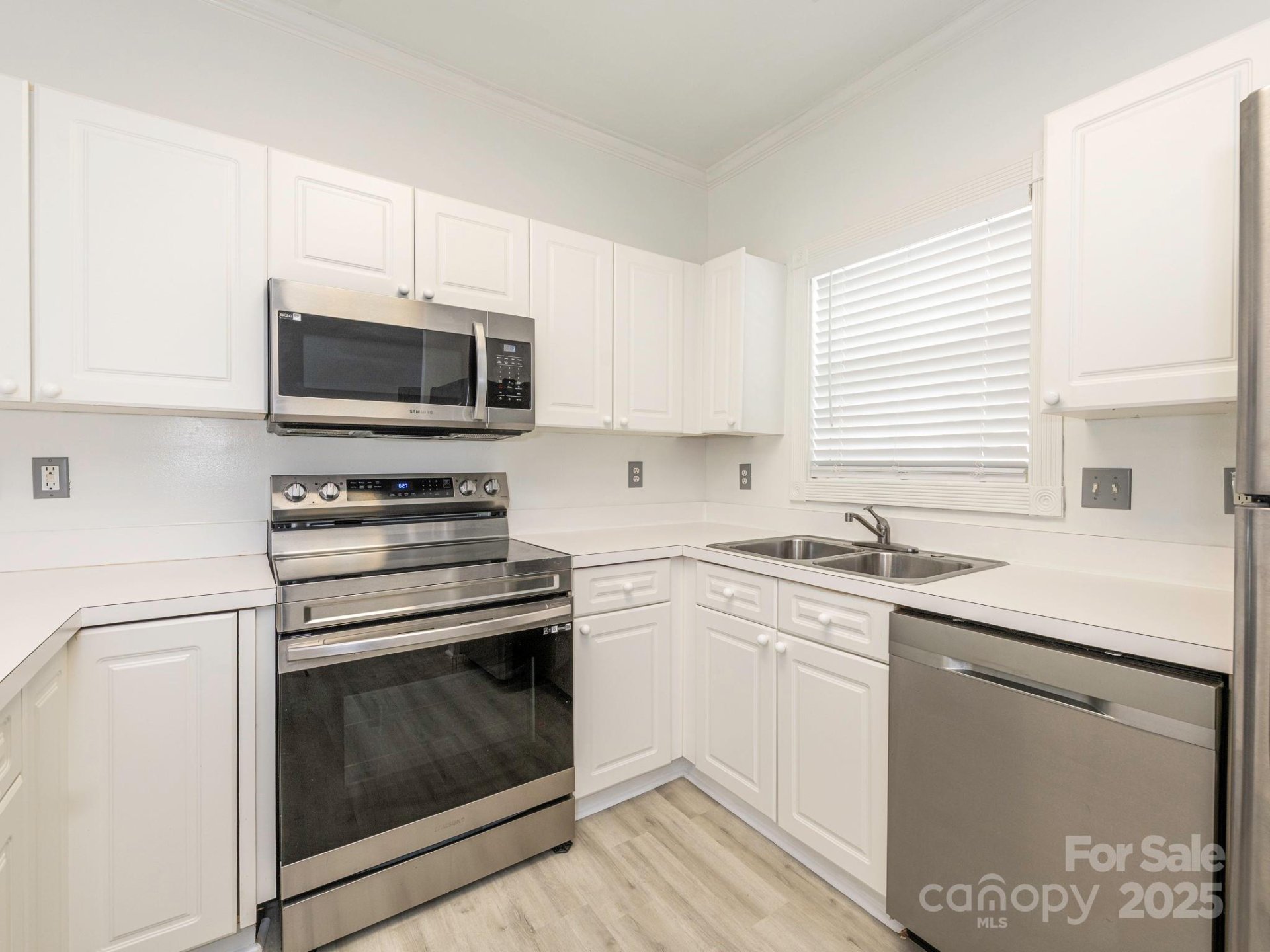 Property image 4 at 8747 Coralbell Lane, Charlotte, NC 28213