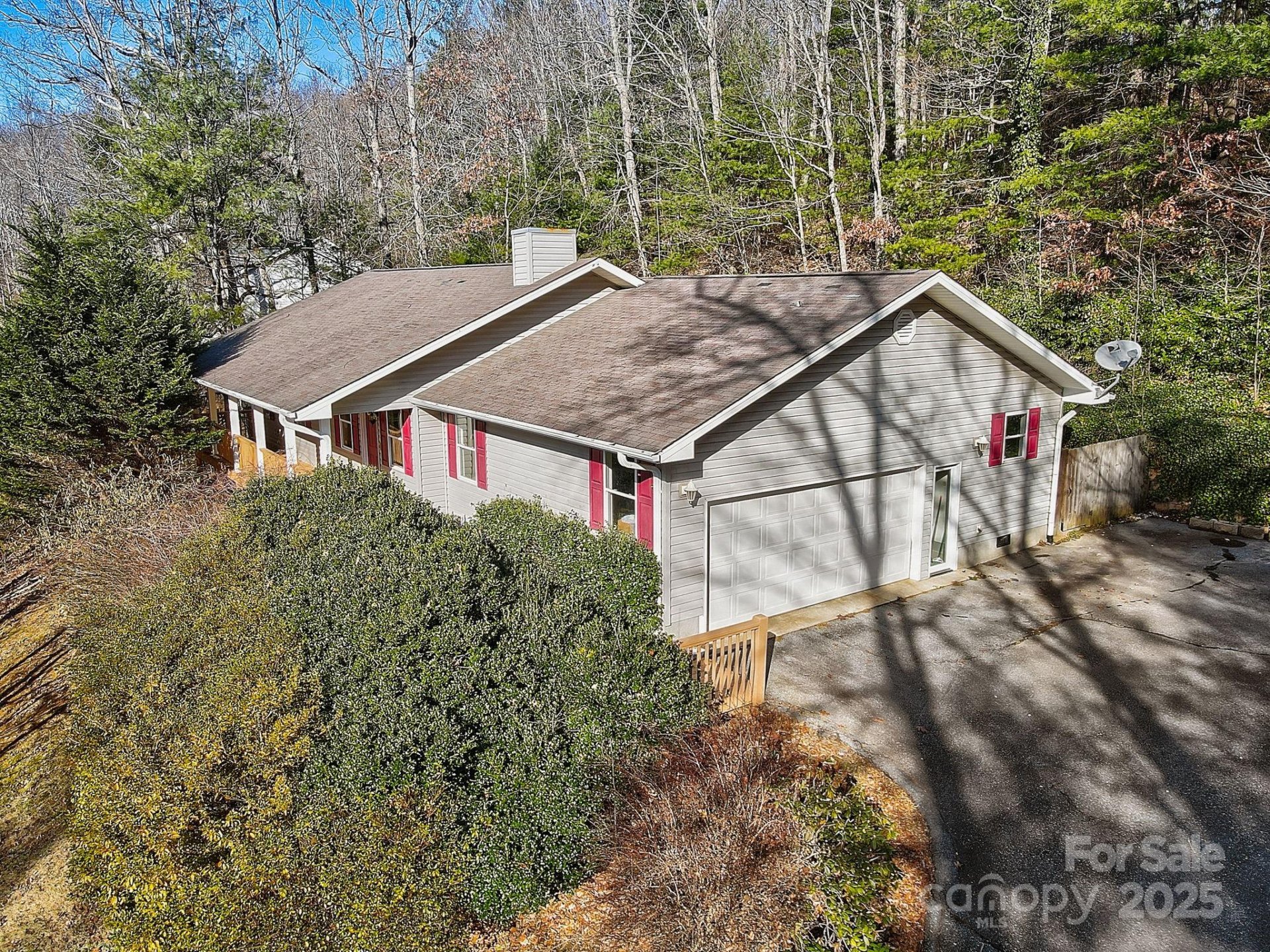 Property image 2 at 703 Cinnamon Way, Flat Rock, NC 28731