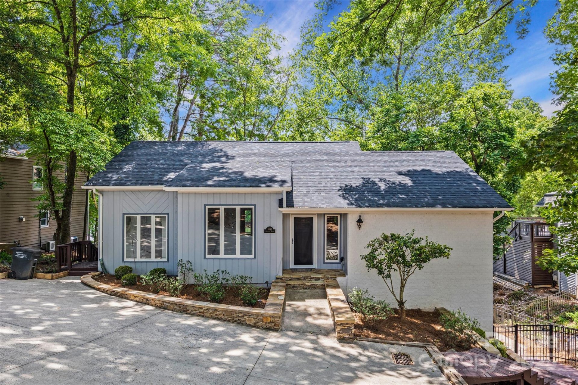 1091 Palmyra Drive