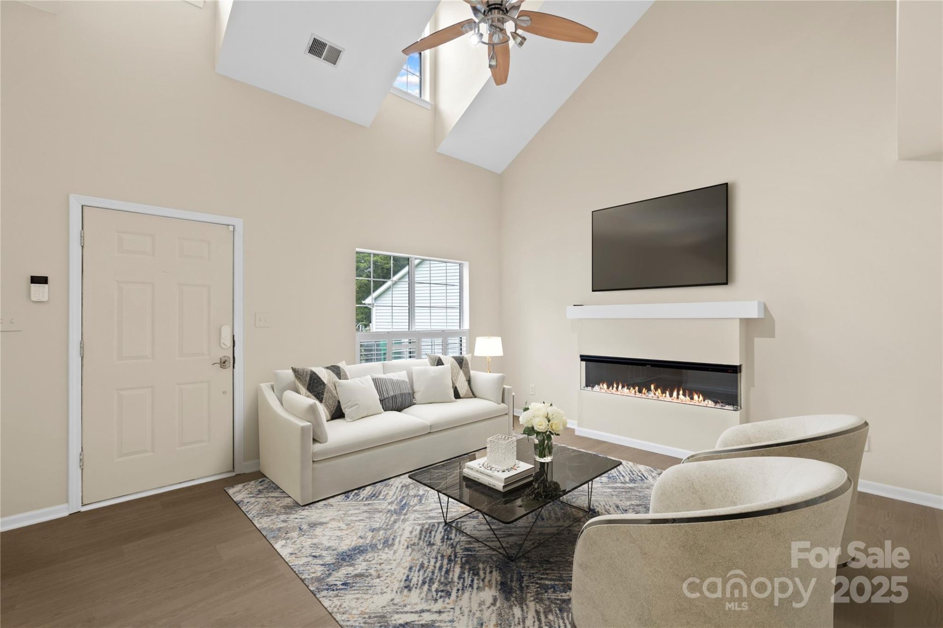 Property image 3 at 8302 Holbrook Square Court, Charlotte, NC 28216