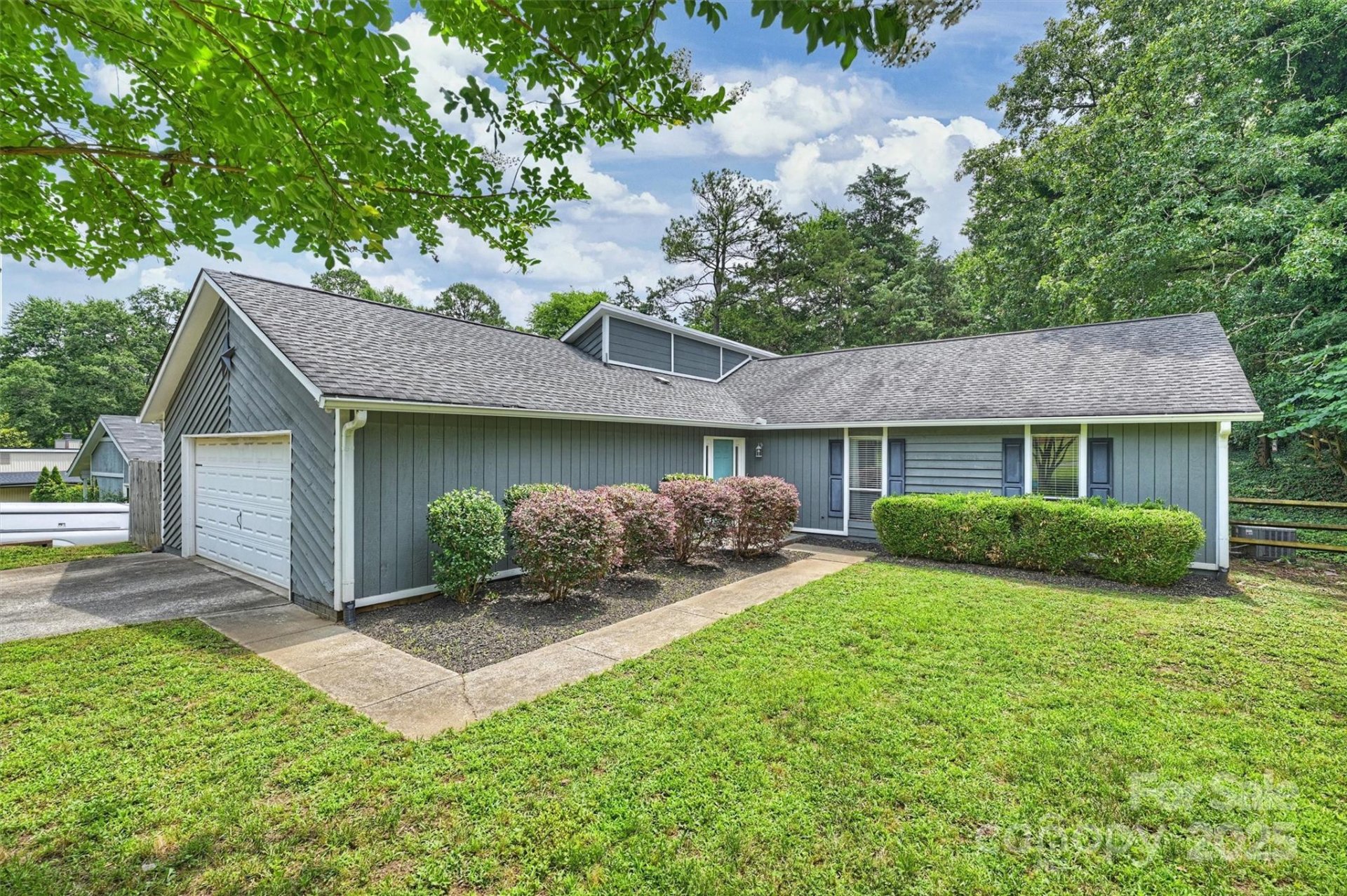 Park Ridge, Charlotte Community