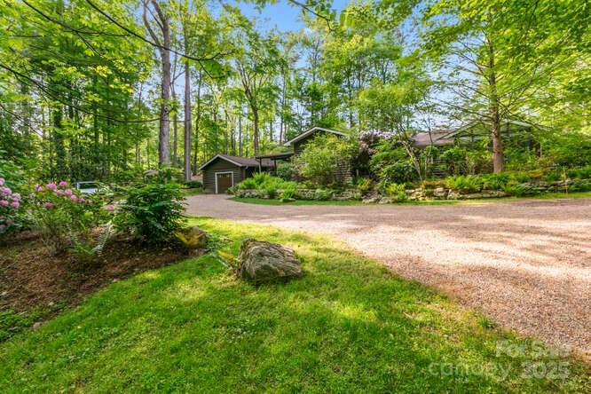 Property image 5 at 20 Deva Glen, Asheville, NC 28804