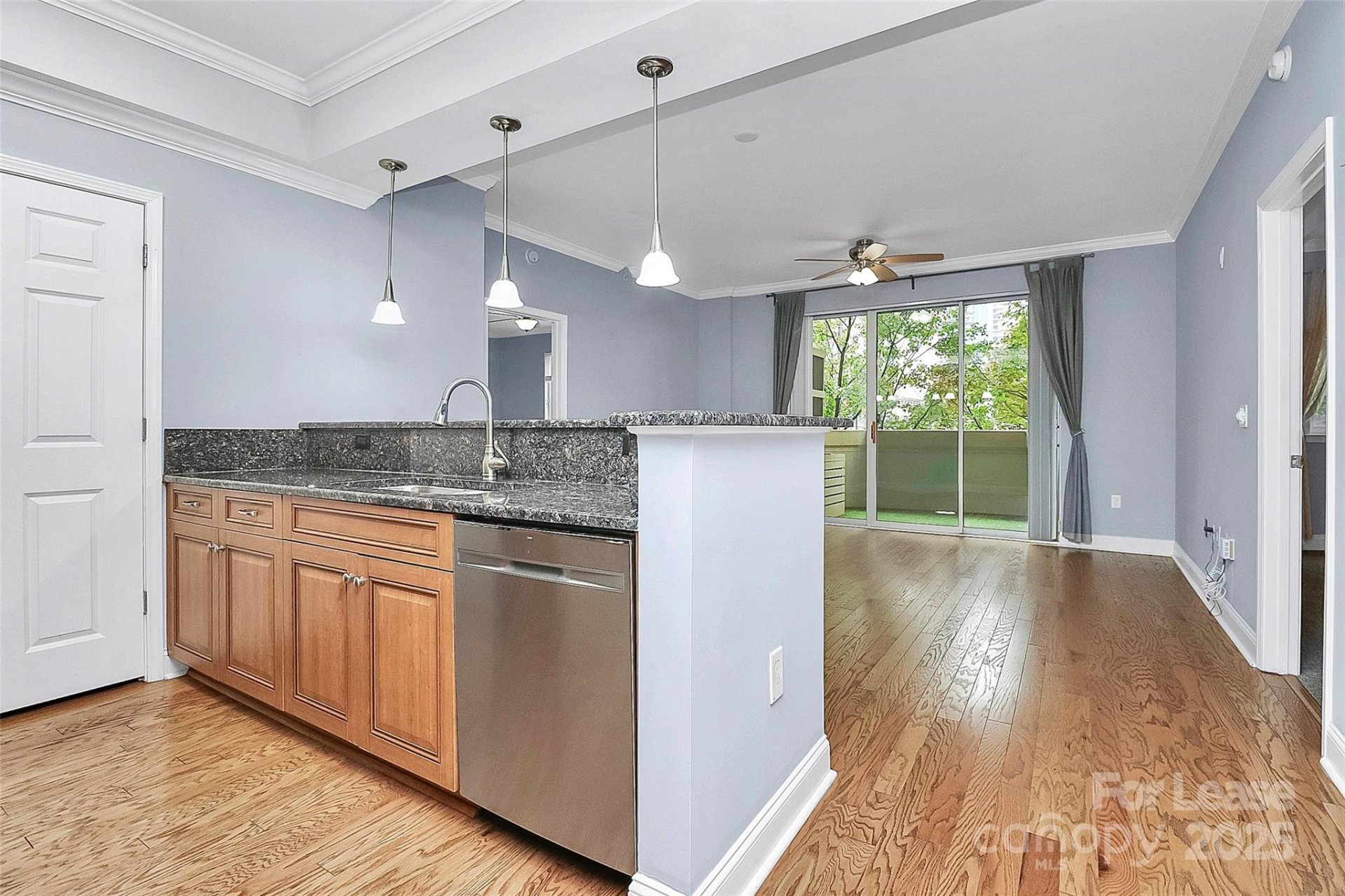 Property image 3 at 300 W 5th Street, Charlotte, NC 28202