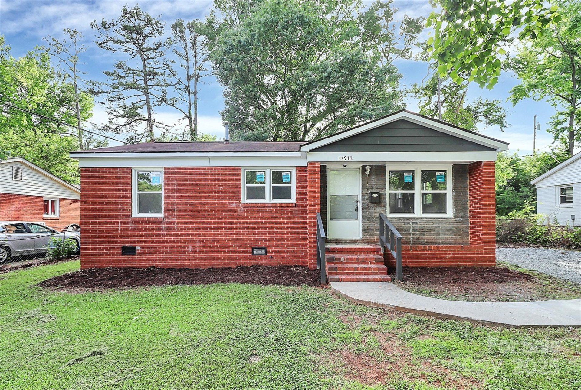 Property image 1 at 4913 Winchester Street, Charlotte, NC 28208