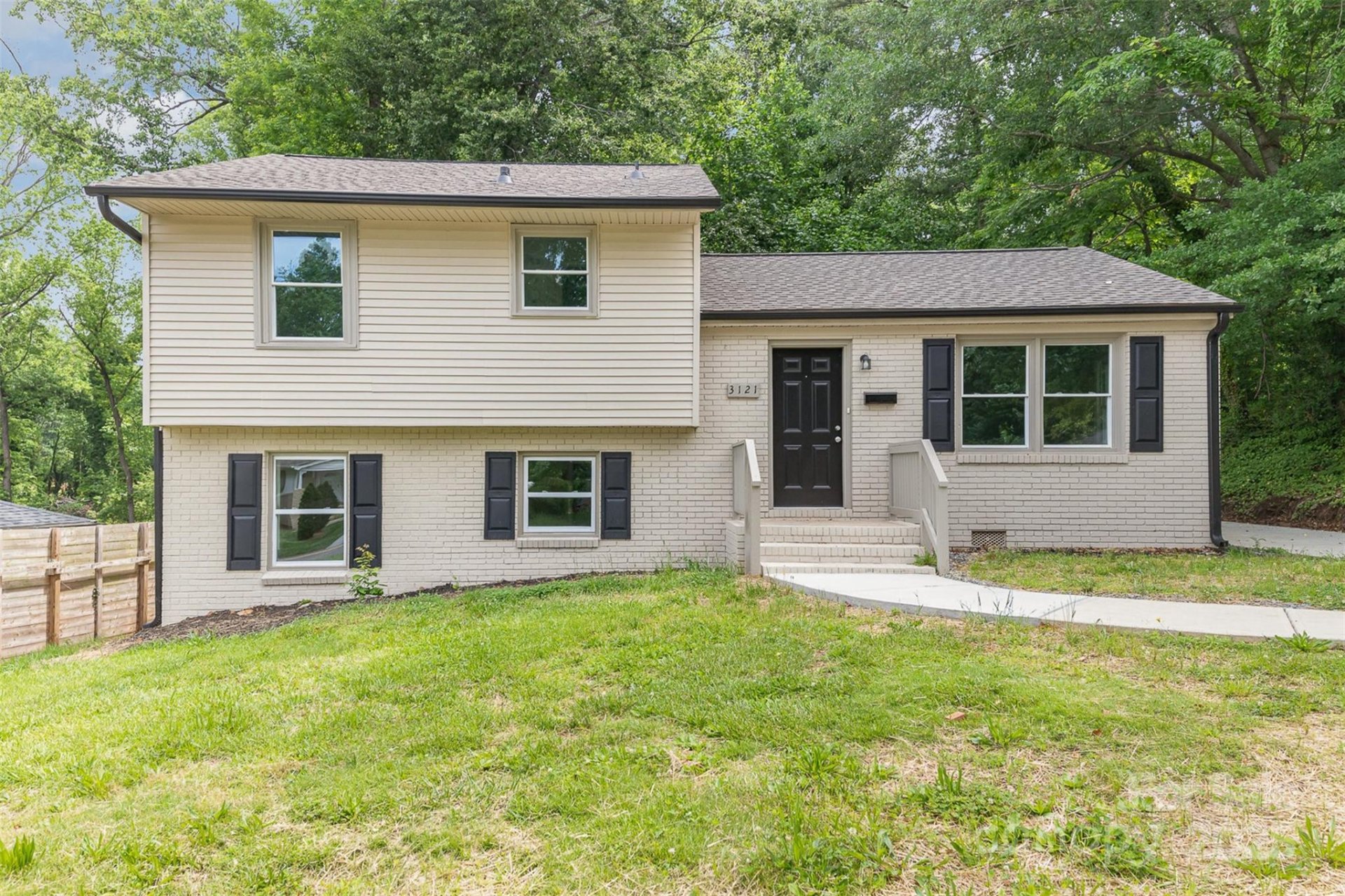 Property image 3 at 3121 Revolution Park Drive, Charlotte, NC 28217