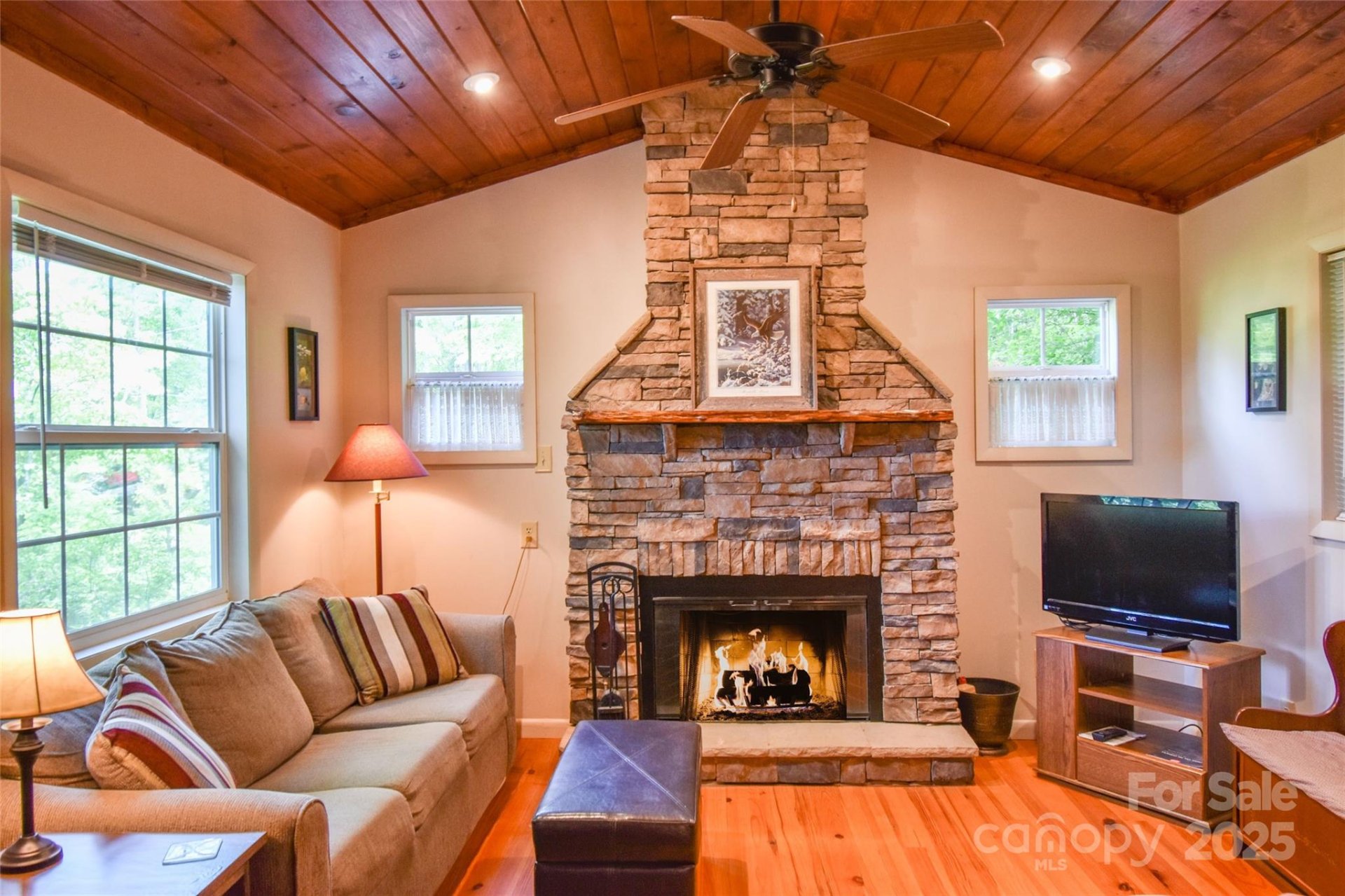 Property image 2 at 40 Bear Cove Circle, Bryson City, NC 28713