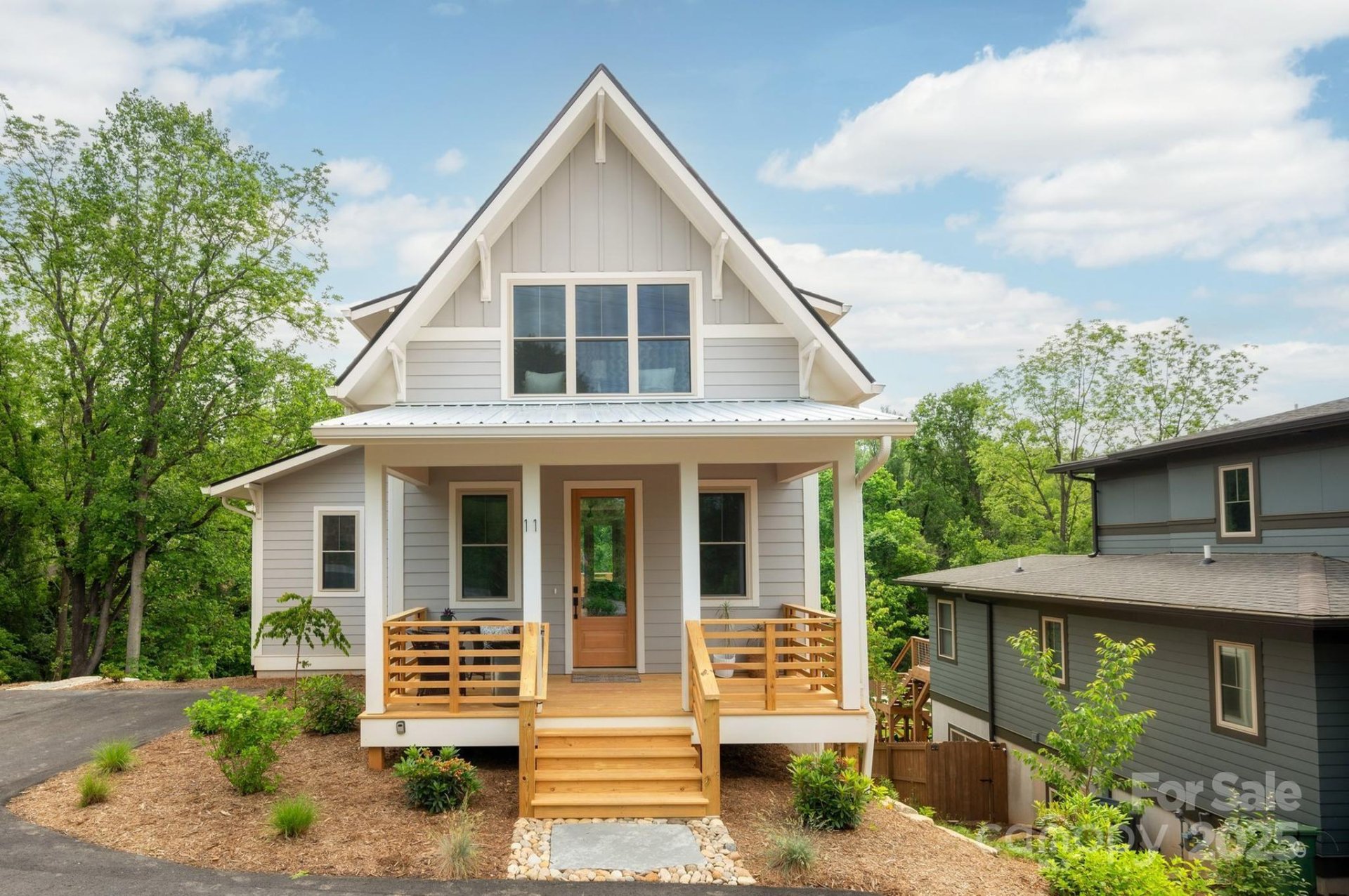 11 Middlebrook Road