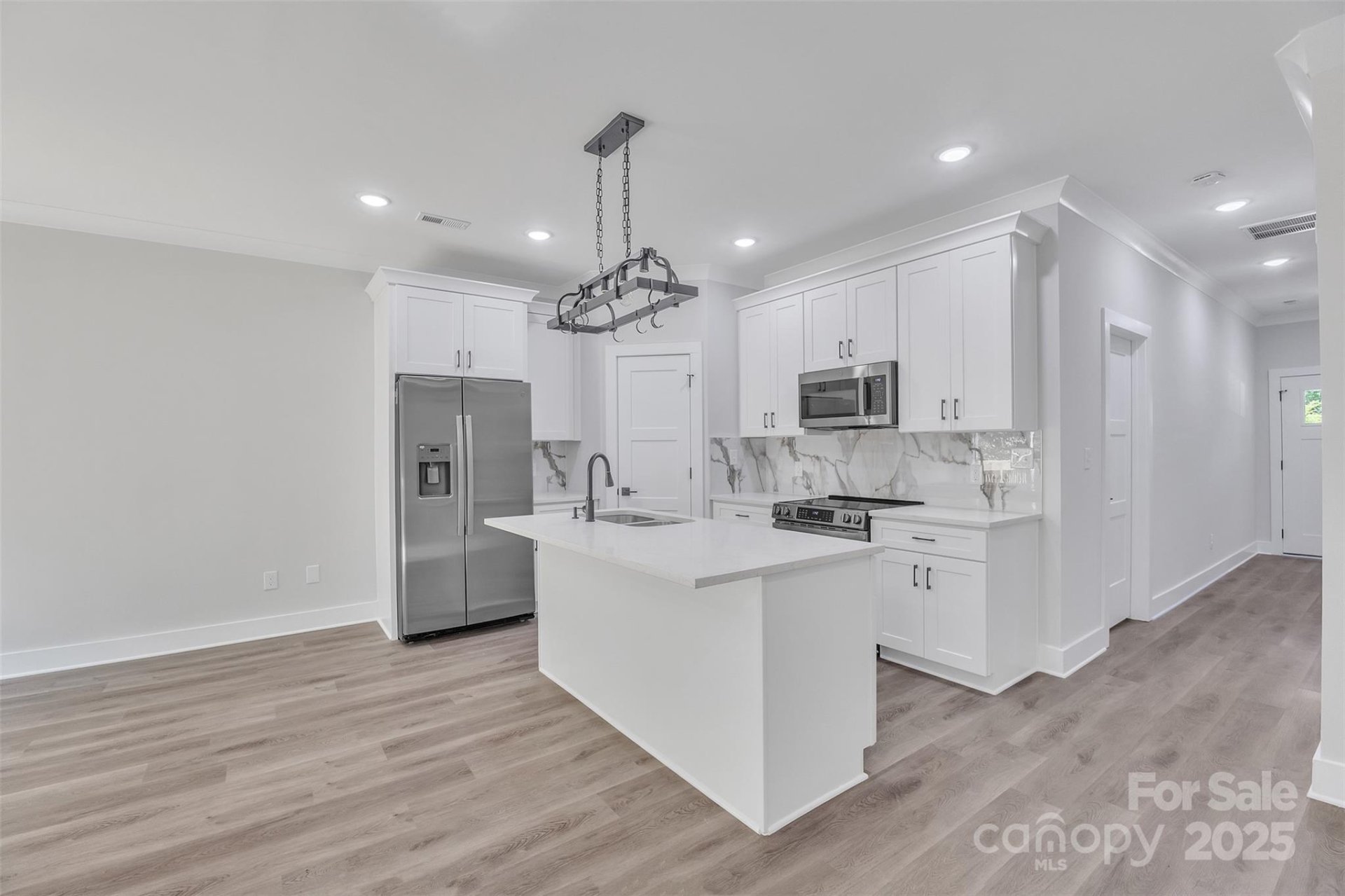 Property image 3 at 1935 St Mark Street, Charlotte, NC 28216