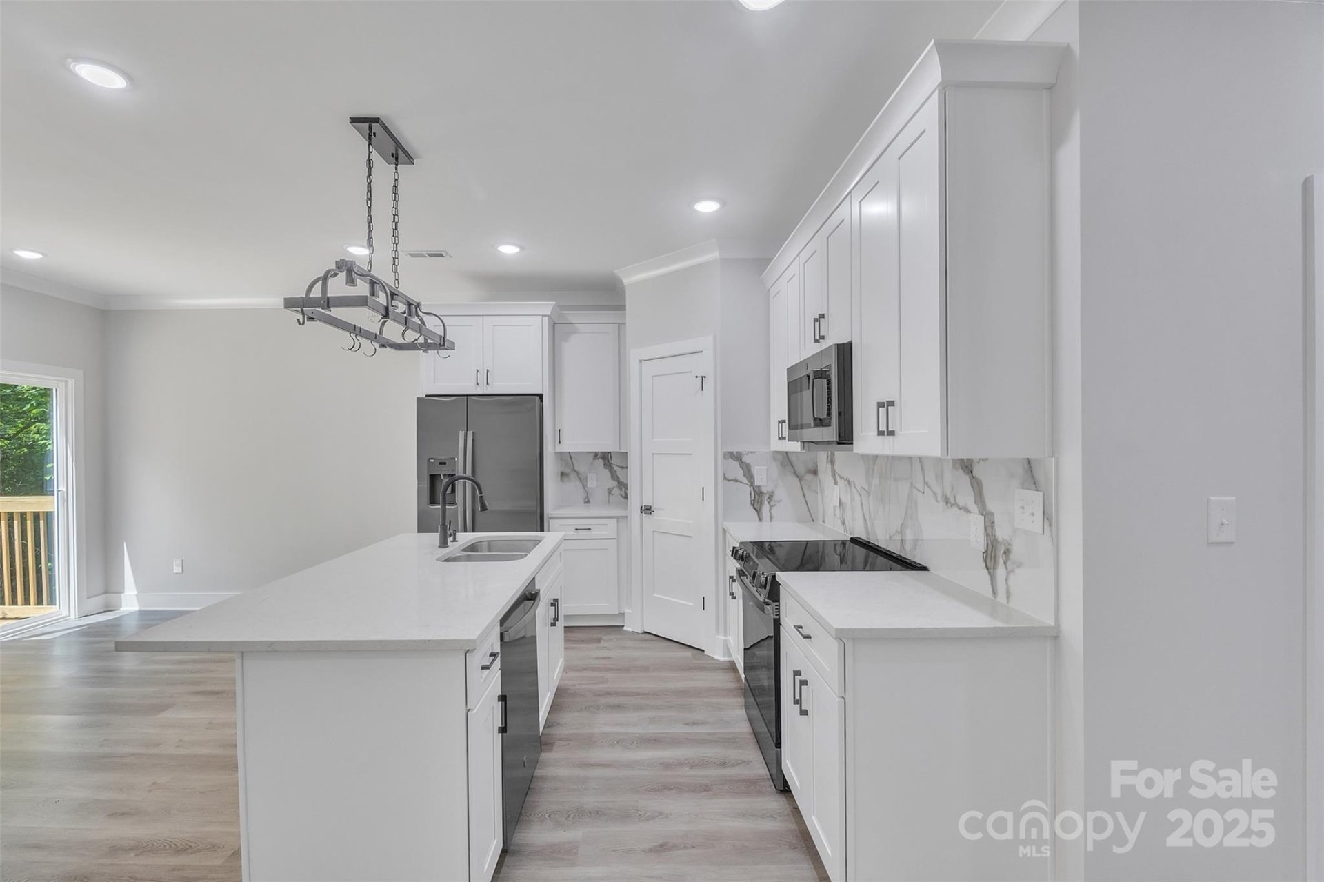 Property image 4 at 1935 St Mark Street, Charlotte, NC 28216