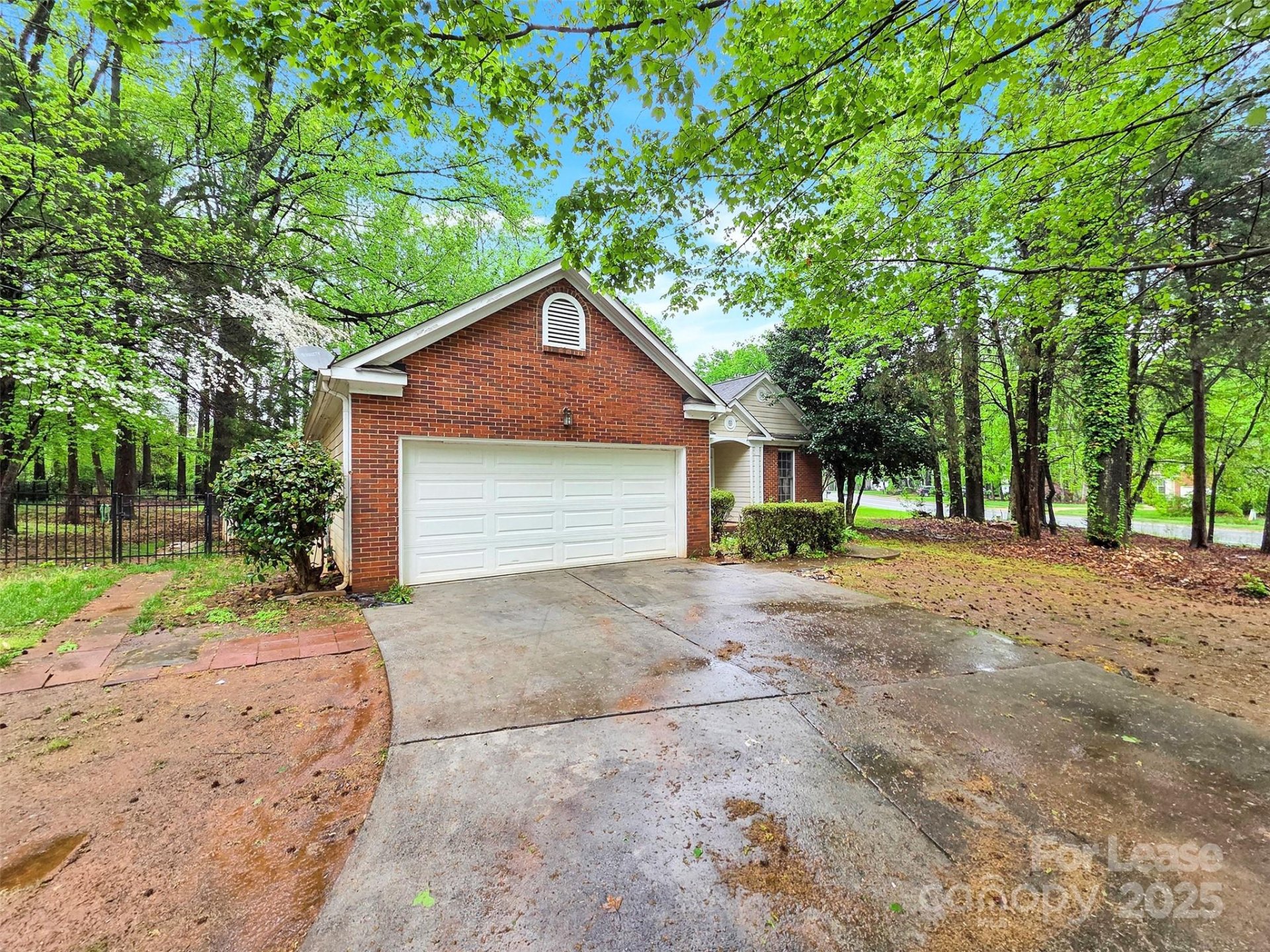 Property image 1 at 6520 White Pine Lane, Charlotte, NC 28262