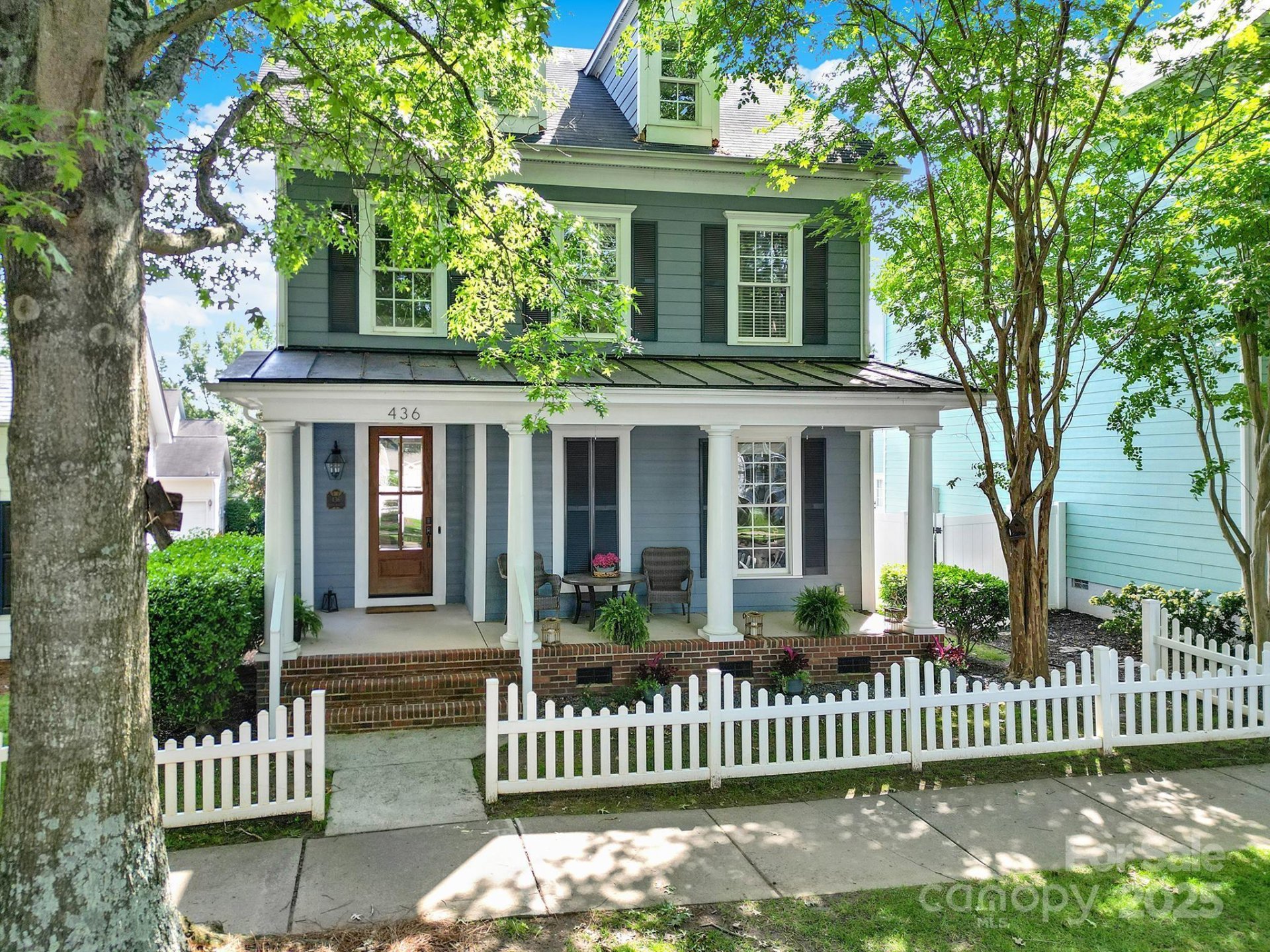436 Third Baxter Street