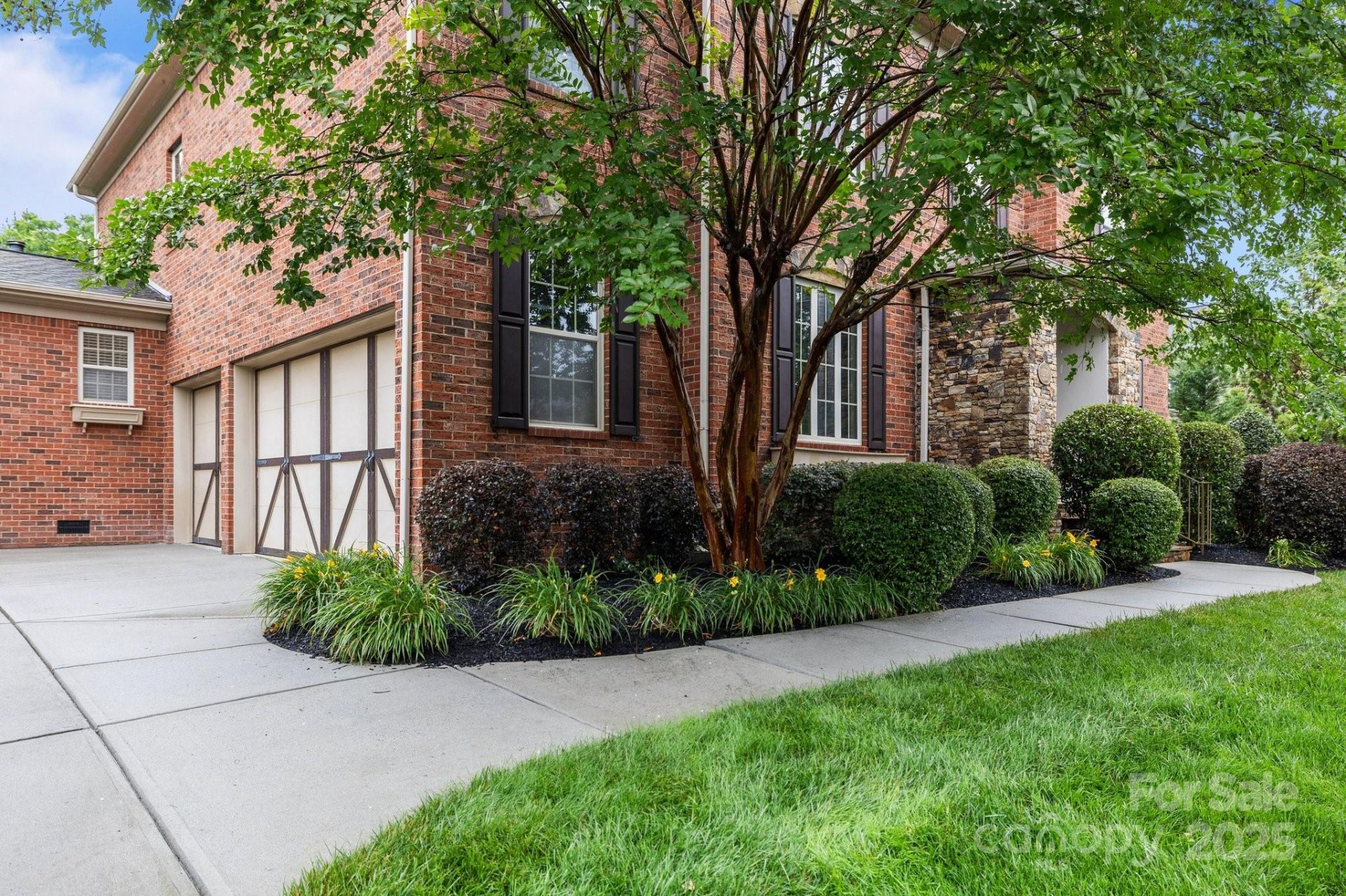 Property image 2 at 3206 Lakehurst Crossing, Matthews, NC 28104