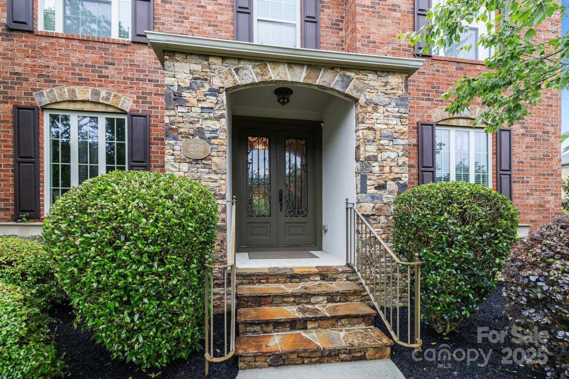 Property image 3 at 3206 Lakehurst Crossing, Matthews, NC 28104