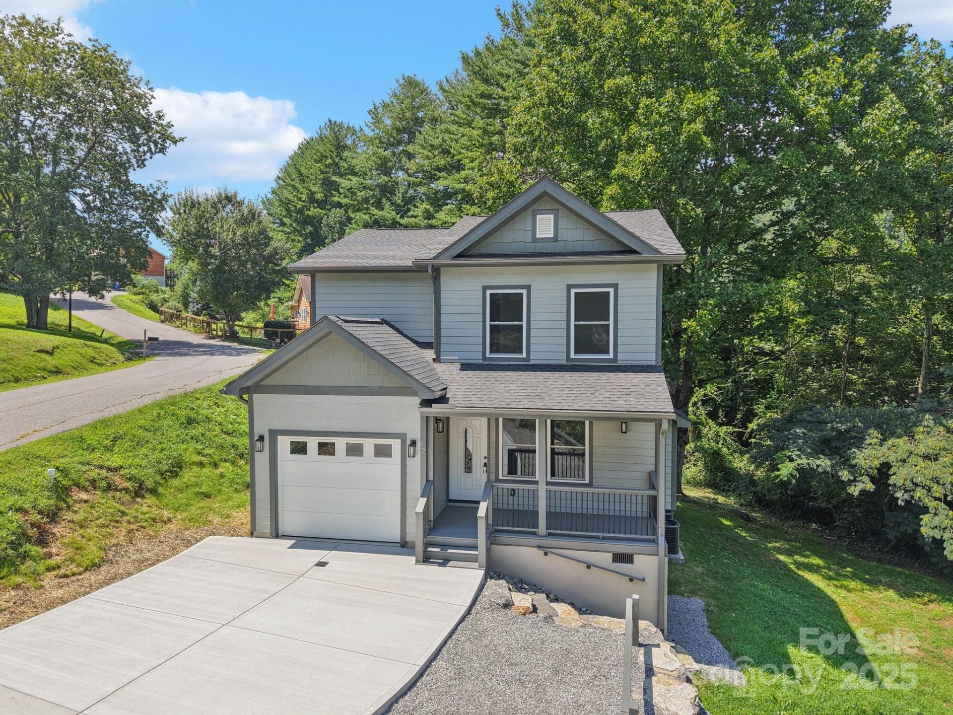 Linson Ridge, Waynesville Community