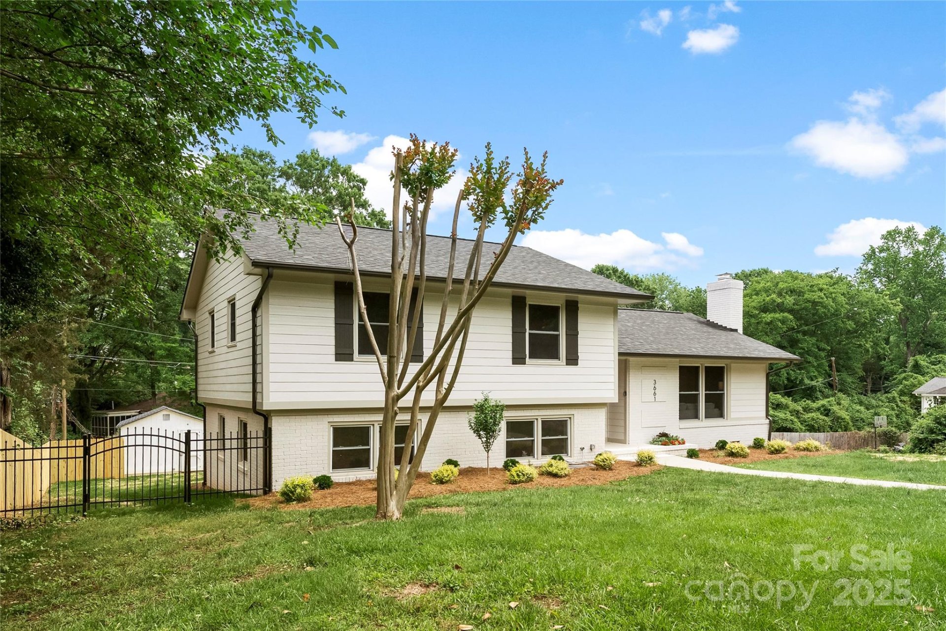 Property image 2 at 3661 Annlin Avenue, Charlotte, NC 28209