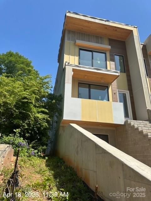 312 Wesley Heights Way