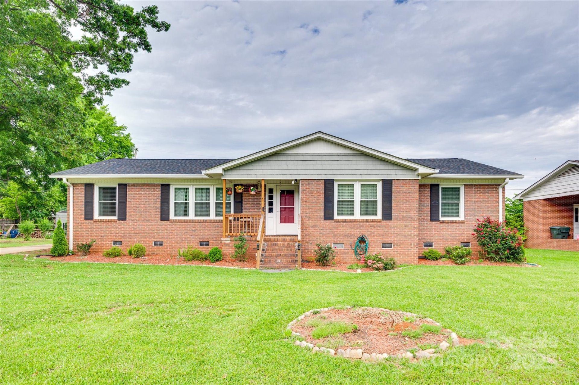 622 University Drive