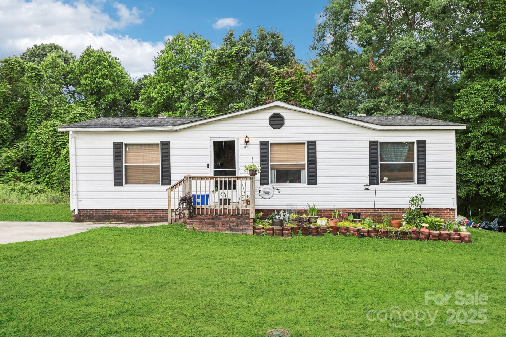 103 Palace Point