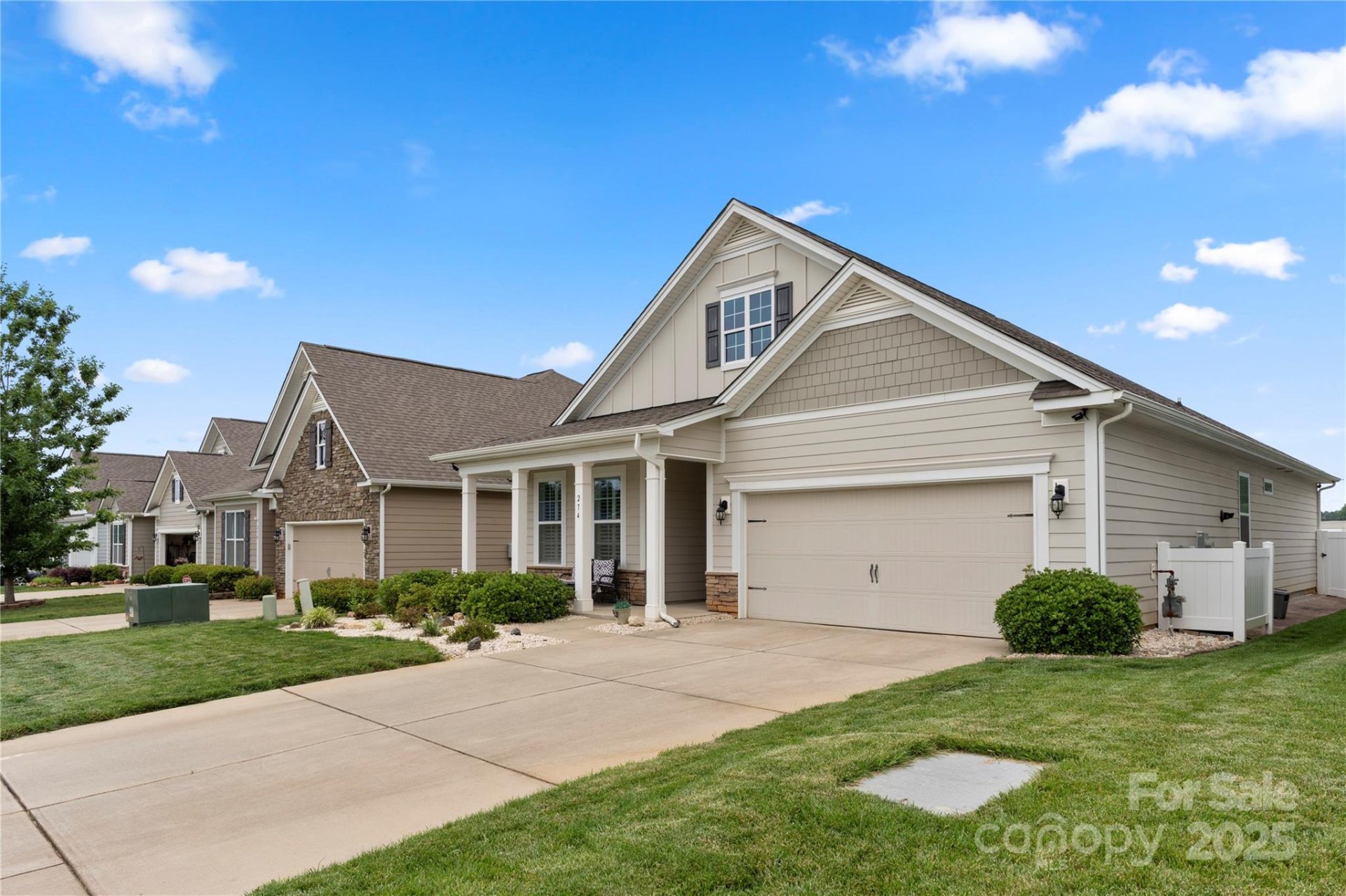 Property image 3 at 274 Robinwood Lane, Lake Wylie, SC 29710