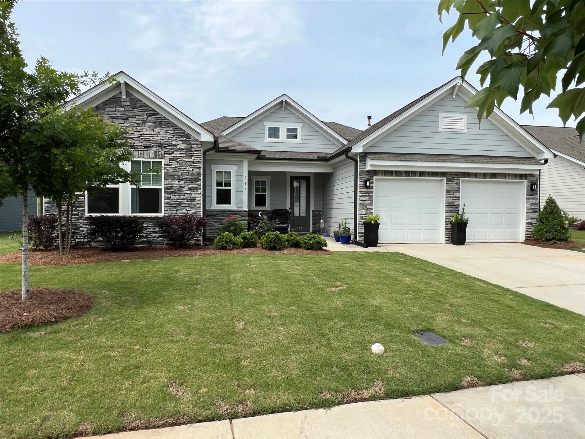 7057 Kingfisher Way