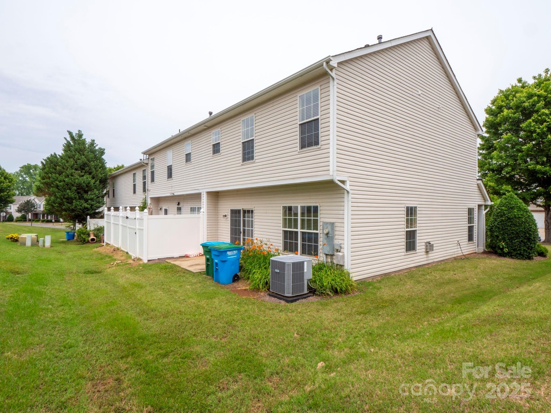 Property image 4 at 12222 Stratfield Place Circle, Pineville, NC 28134