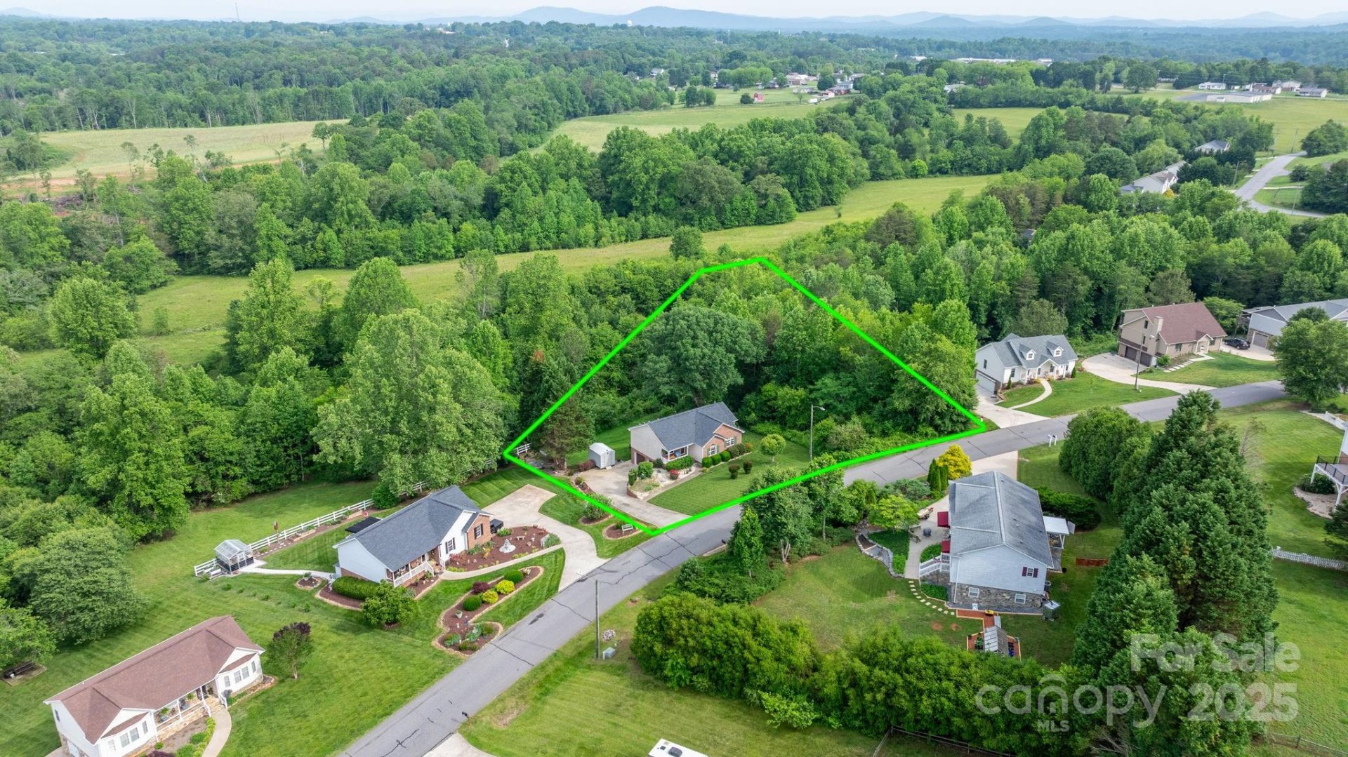 Property image 3 at 215 Taylor Circle, Granite Falls, NC 28630
