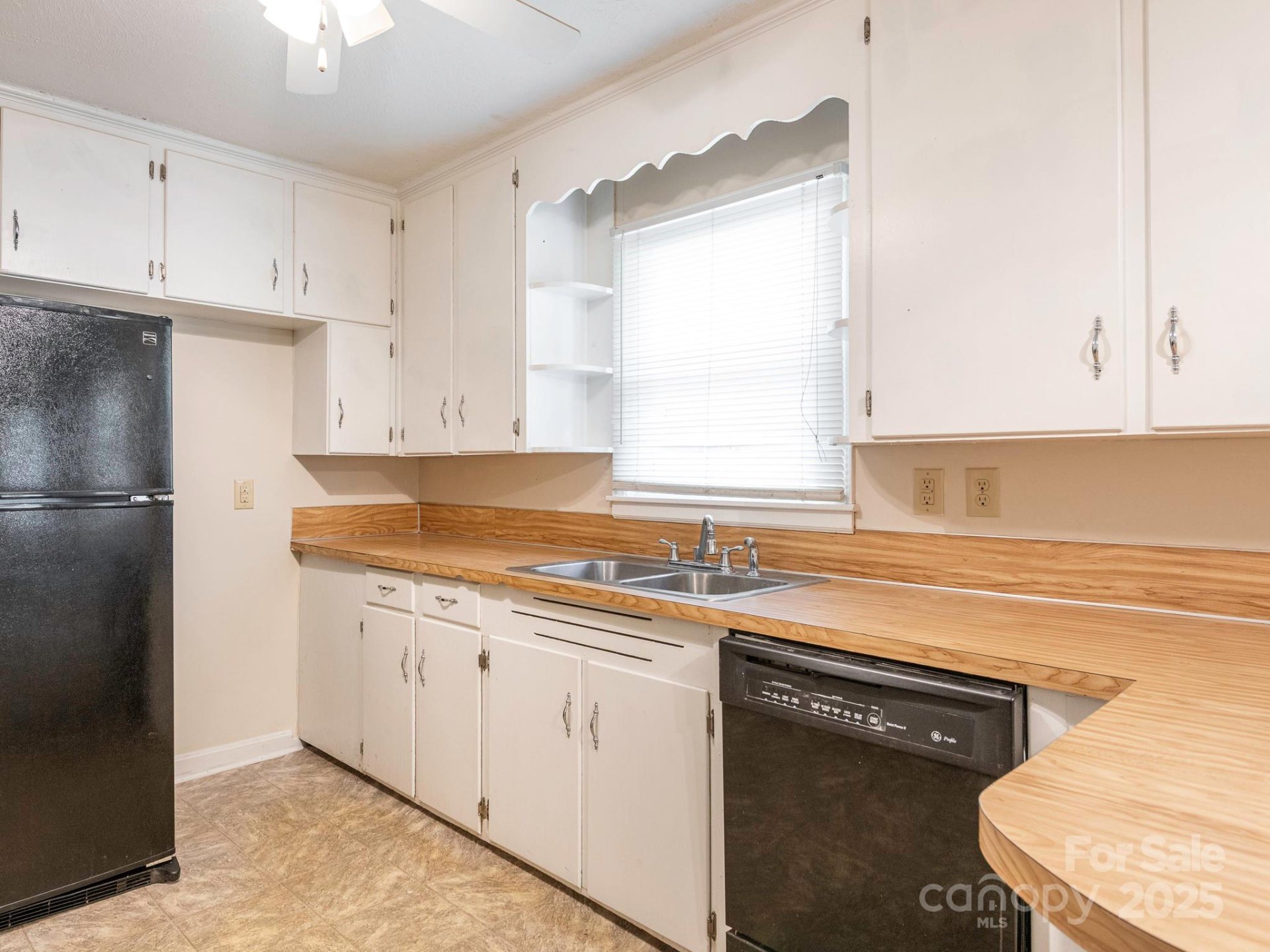 Property image 3 at 876 Stowe Lane, Gastonia, NC 28056