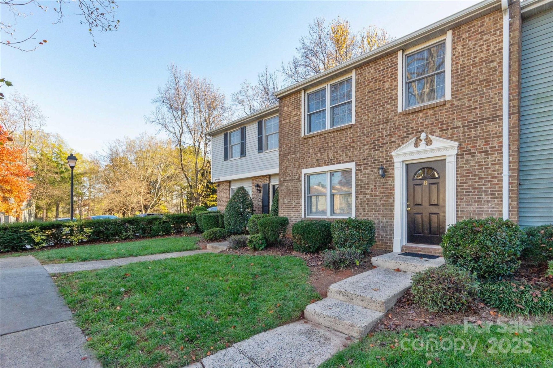 Property image 2 at 9464 Lexington Circle, Charlotte, NC 28213
