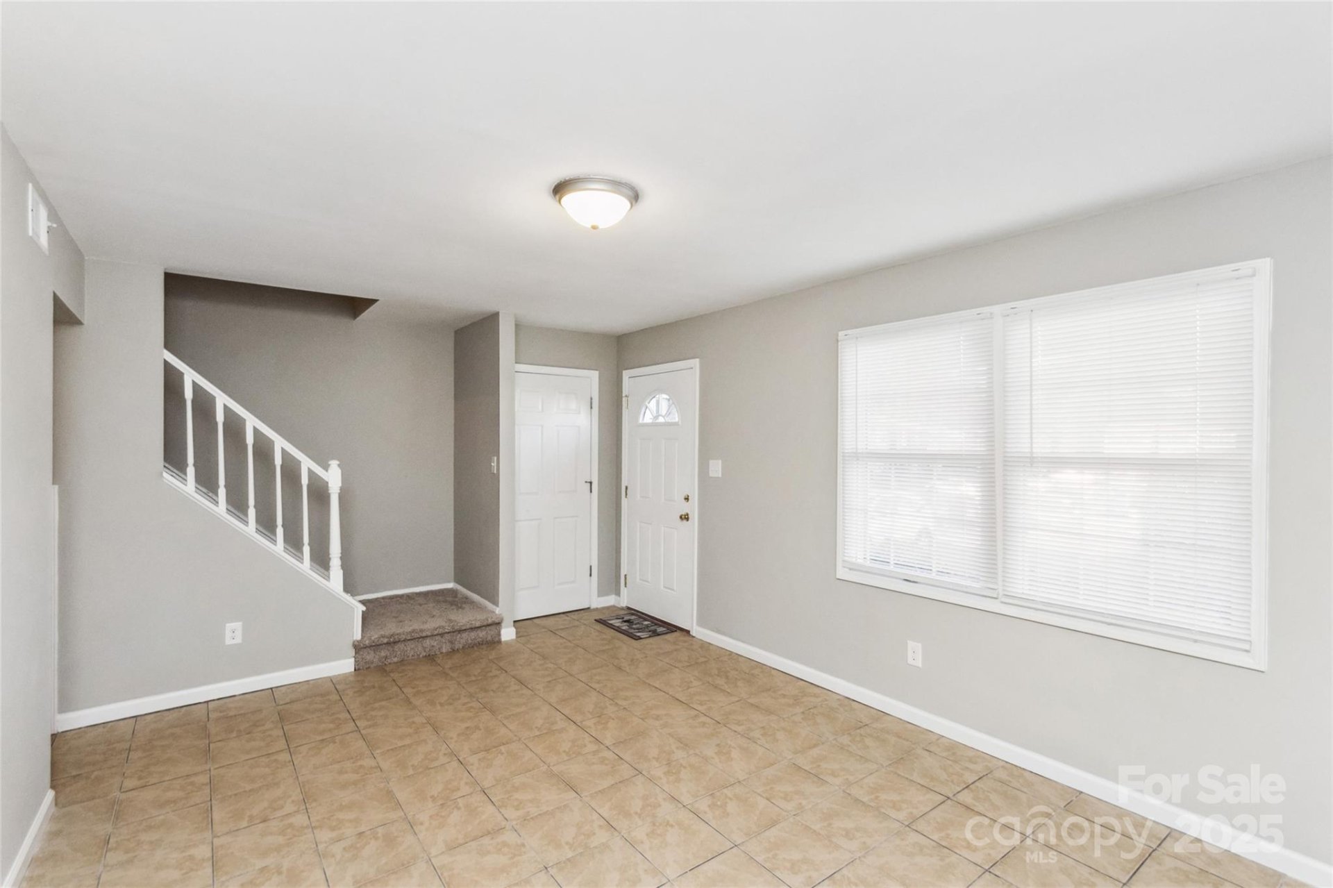 Property image 5 at 9464 Lexington Circle, Charlotte, NC 28213